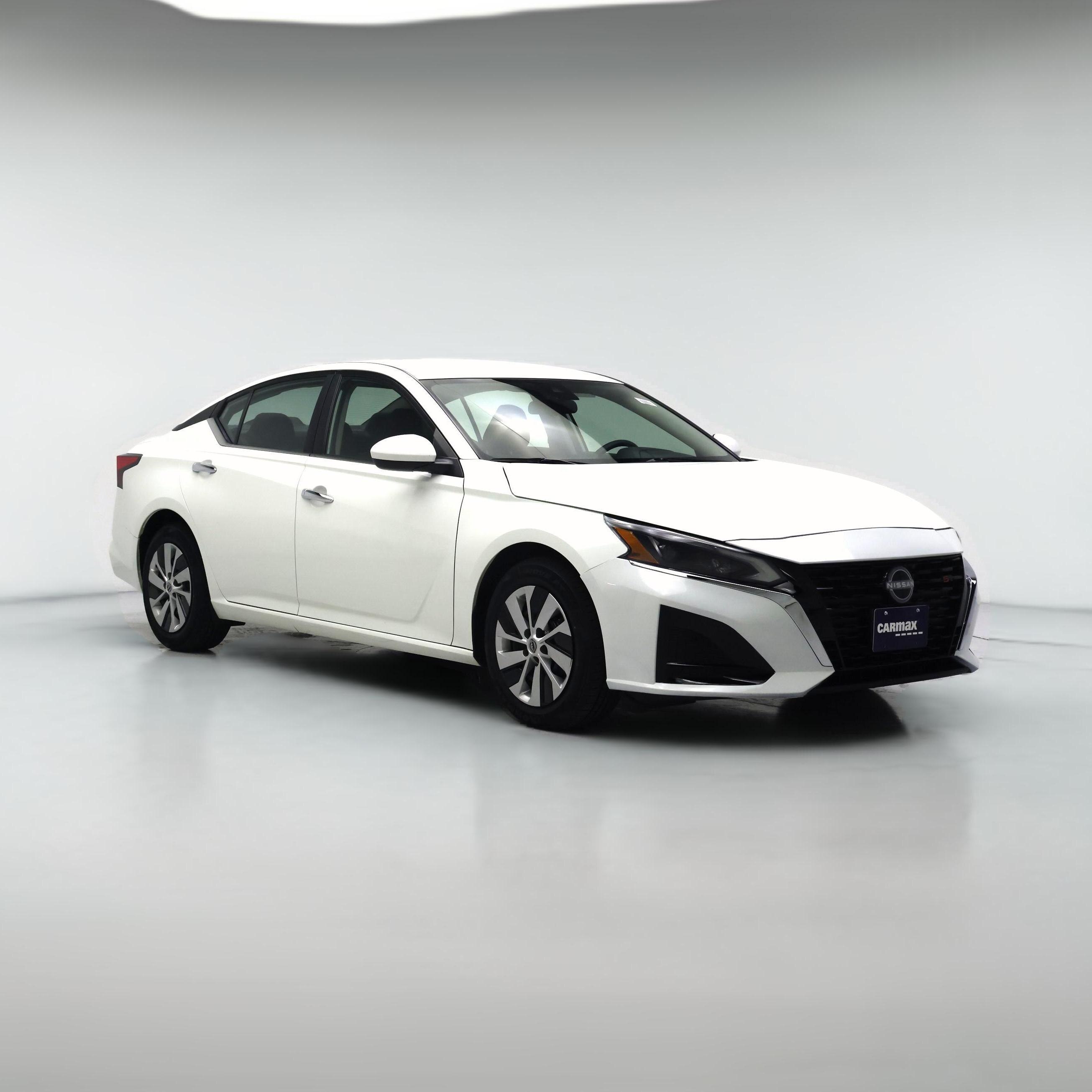 Thumbnail: 2023 Nissan Altima - 1