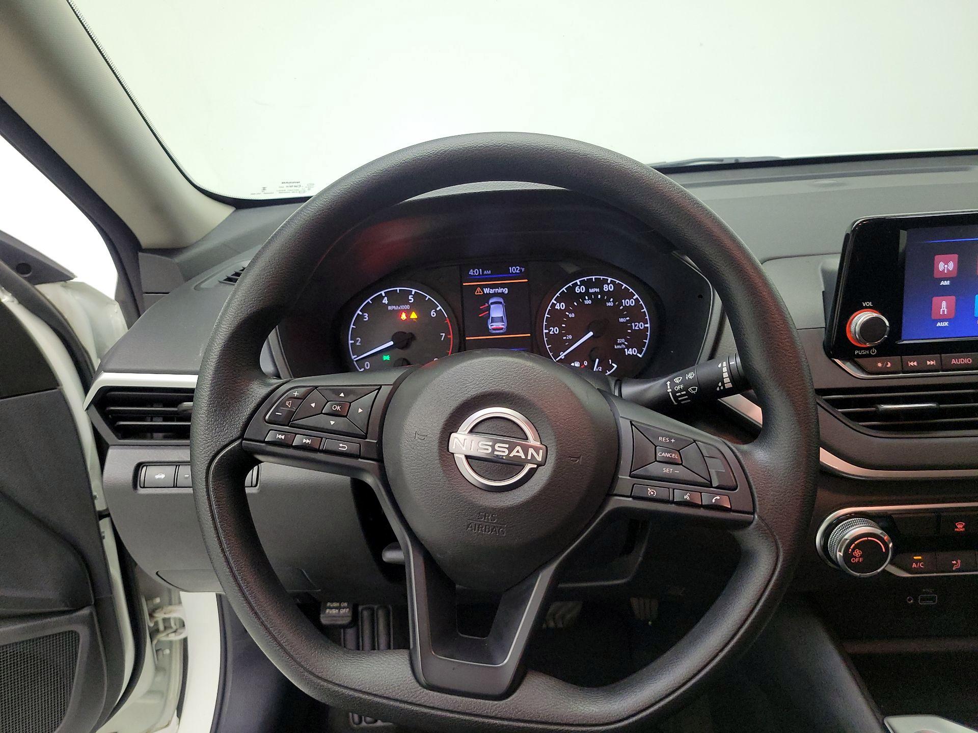 Thumbnail: 2023 Nissan Altima - 10