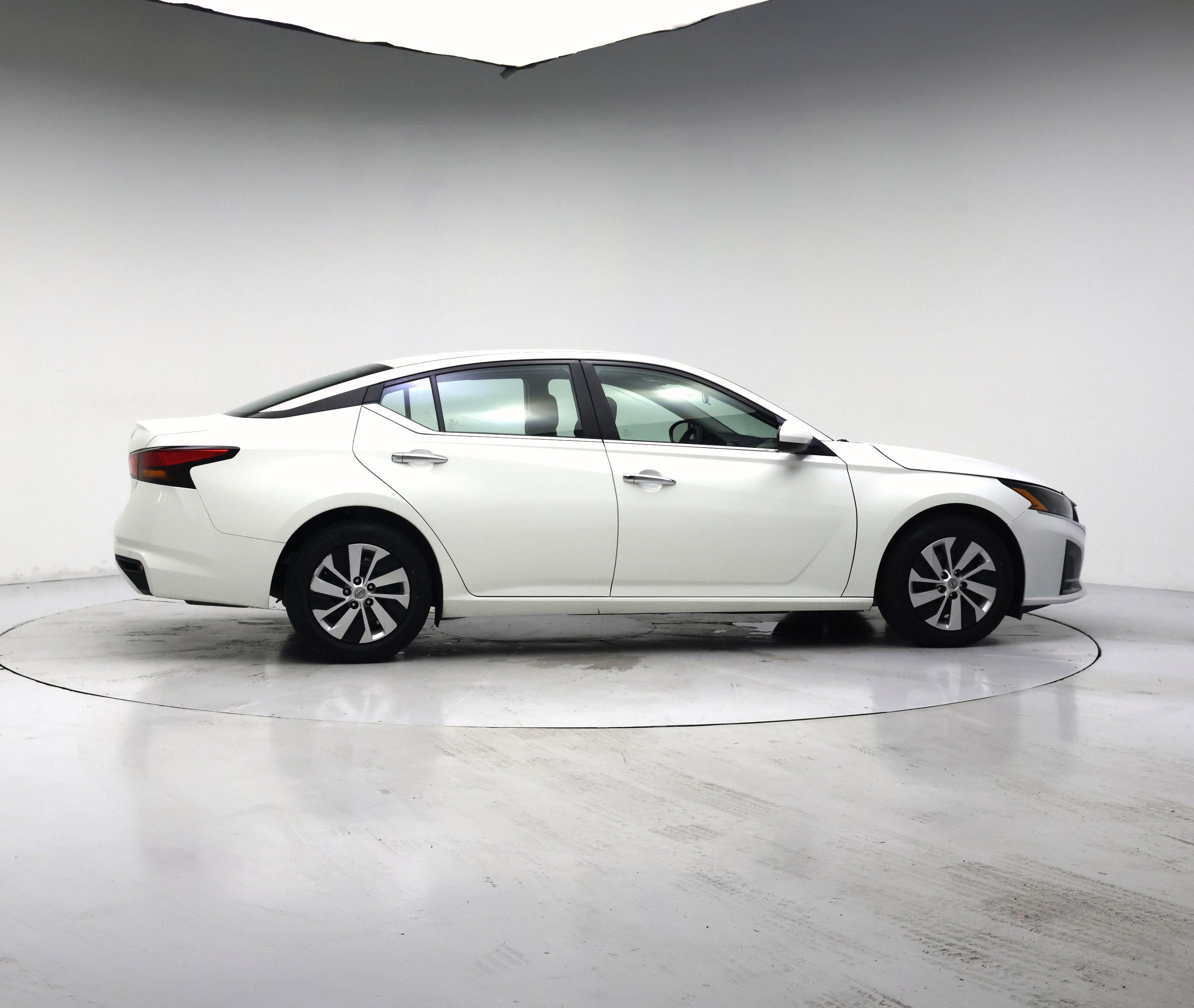 Thumbnail: 2023 Nissan Altima - 7