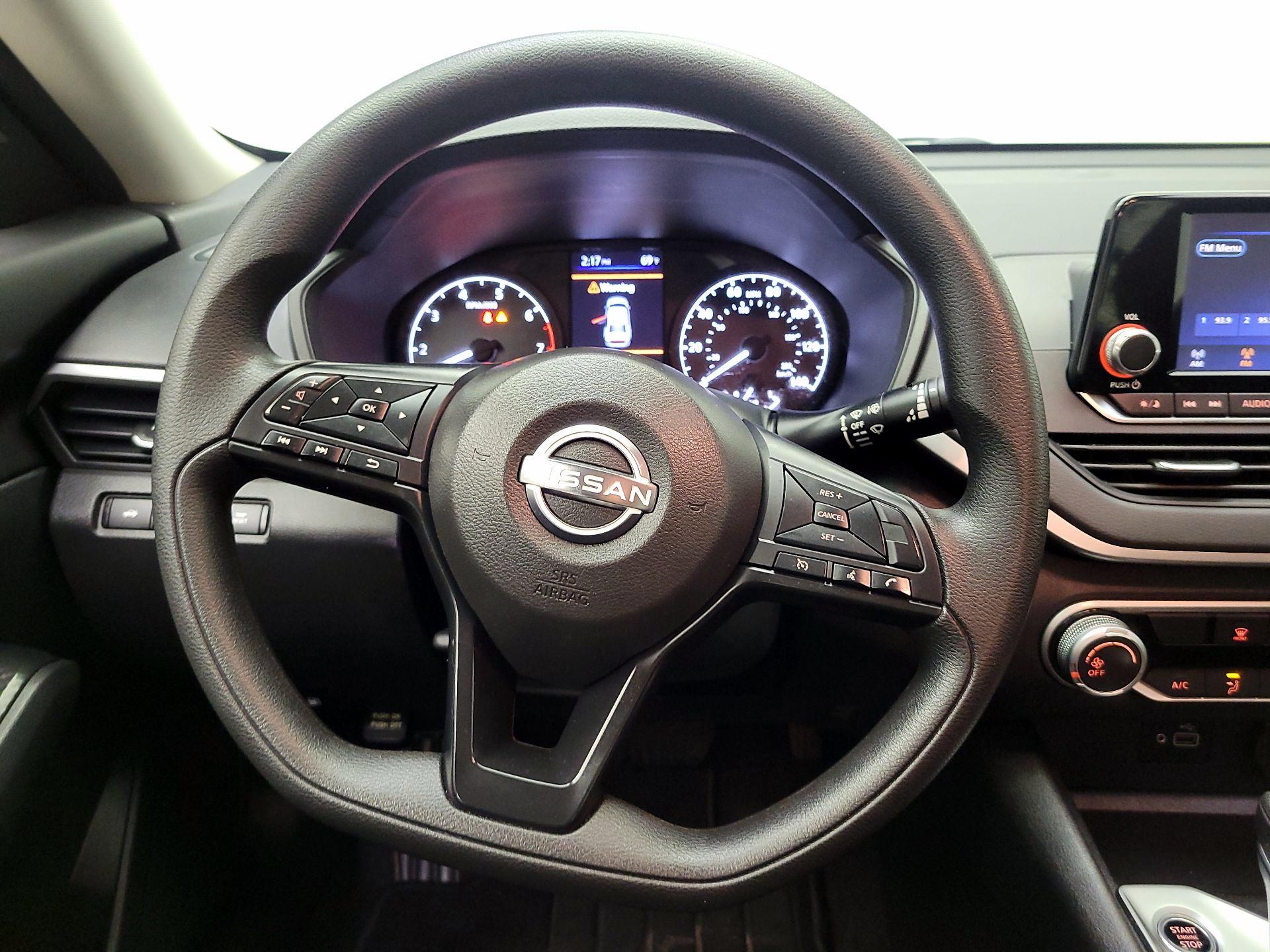 Thumbnail: 2023 Nissan Altima - 10