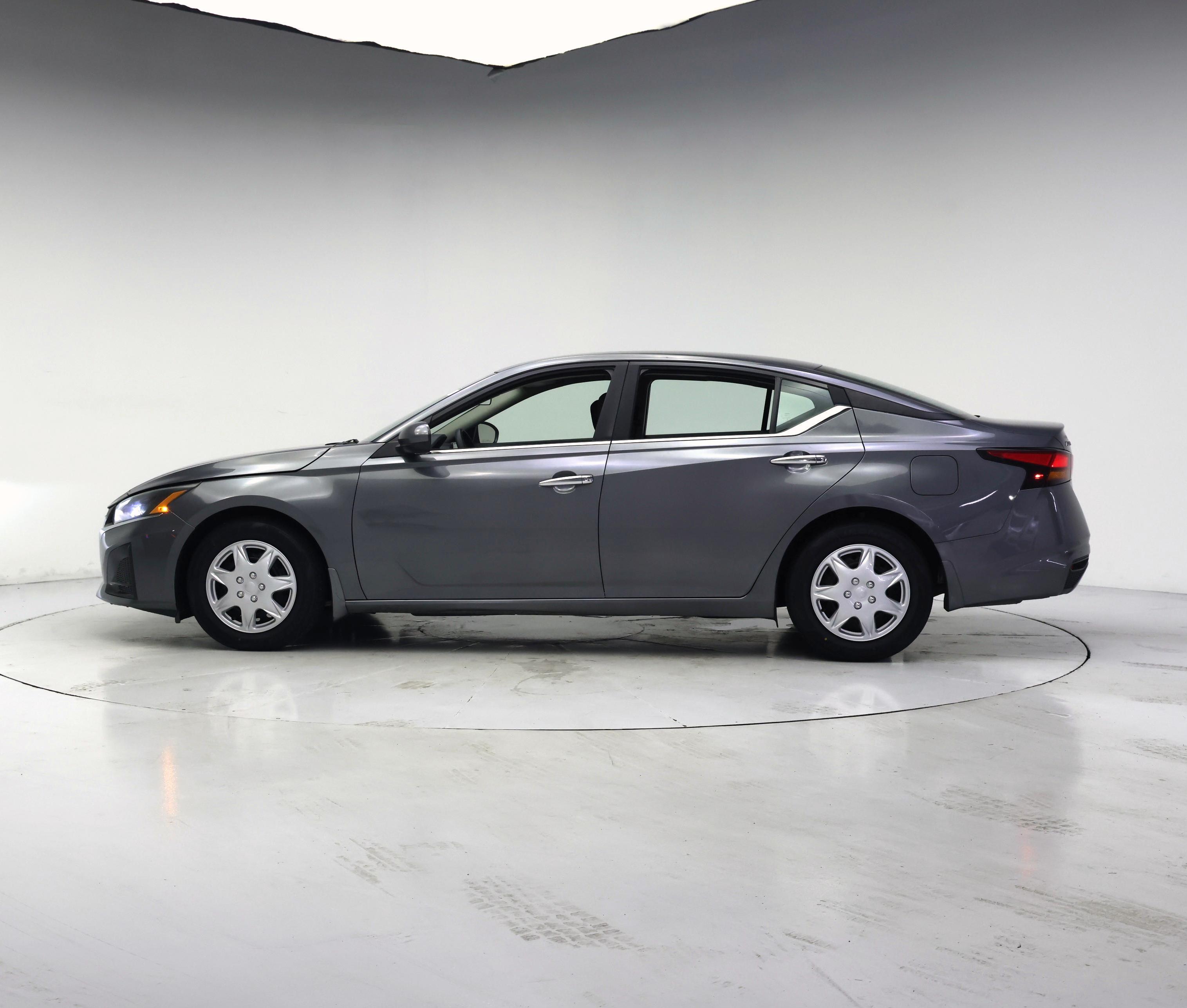 Thumbnail: 2023 Nissan Altima - 3