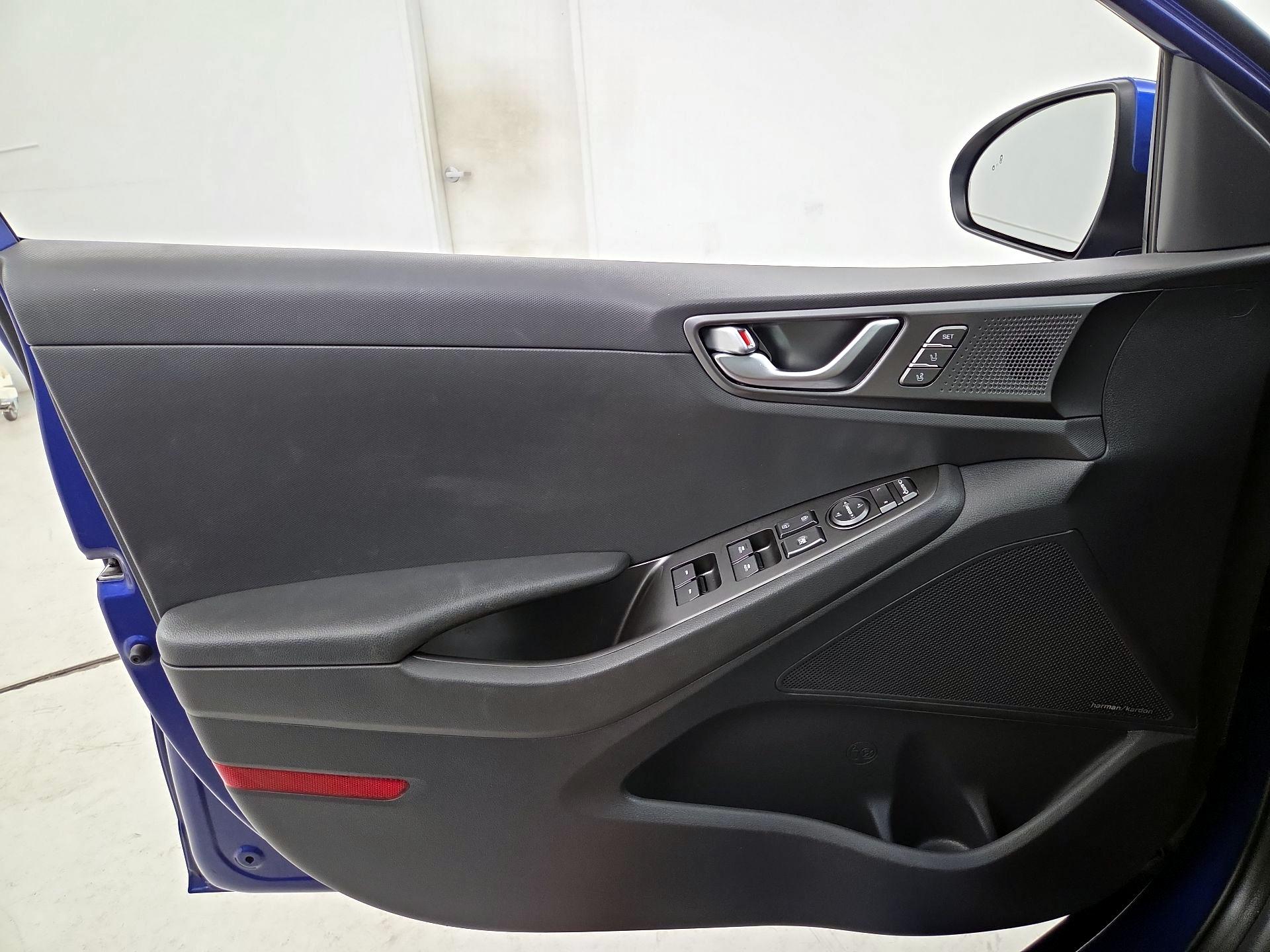 Thumbnail: 2021 Hyundai Ioniq - 12