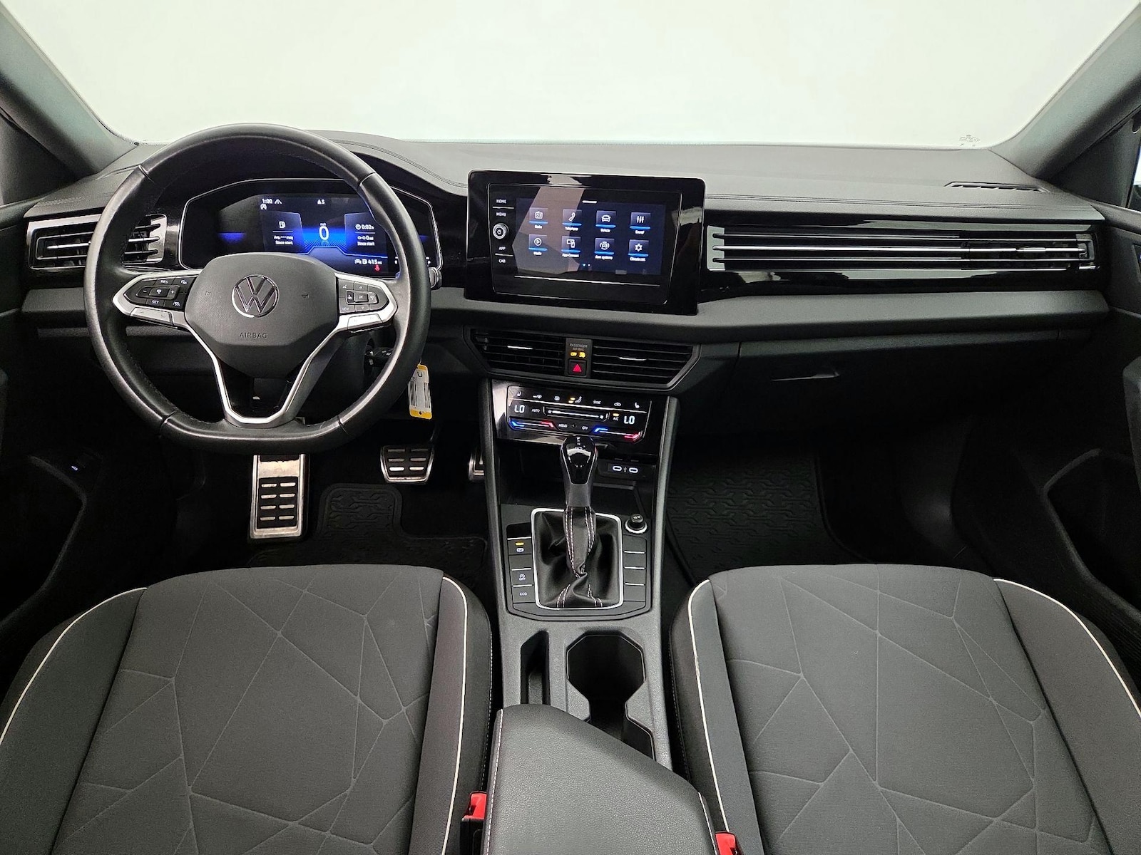 2025 Volkswagen Jetta Sport - Photo 10