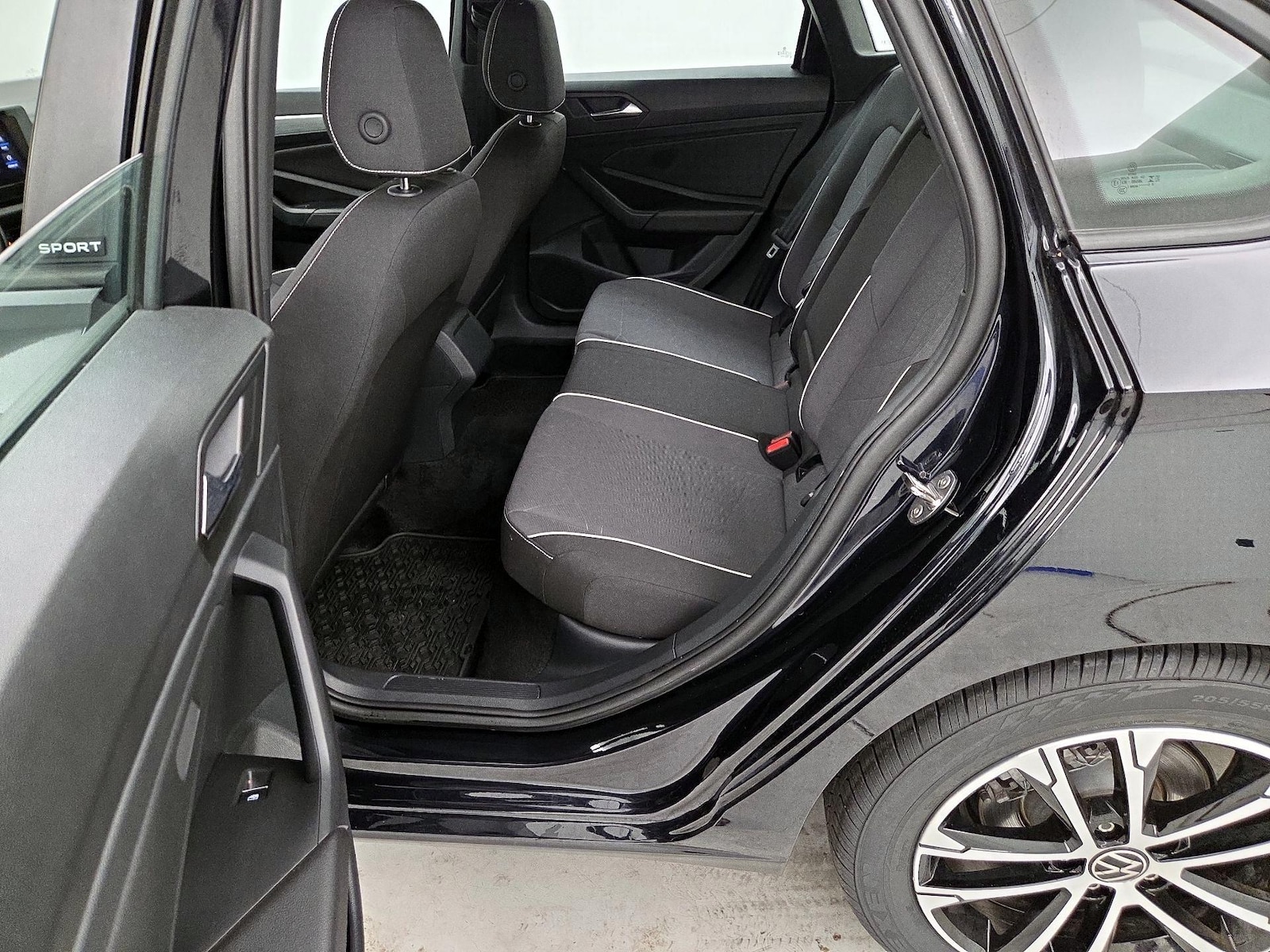 2025 Volkswagen Jetta Sport - Photo 20