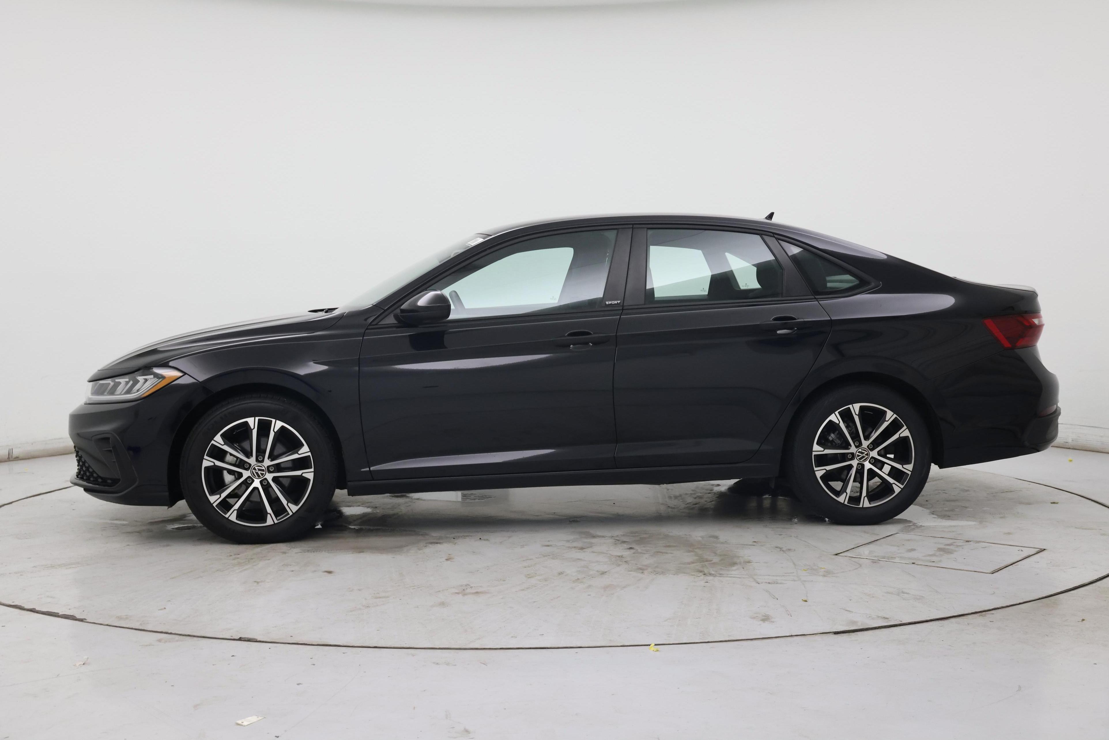 Thumbnail: 2025 Volkswagen Jetta - 3