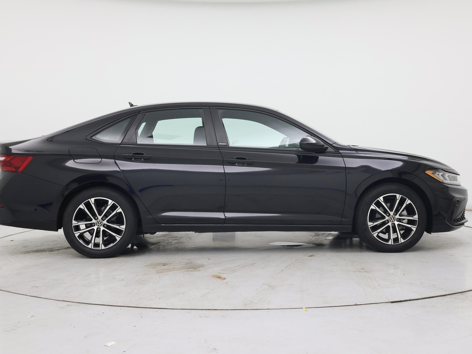 2025 Volkswagen Jetta Sport - Photo 8