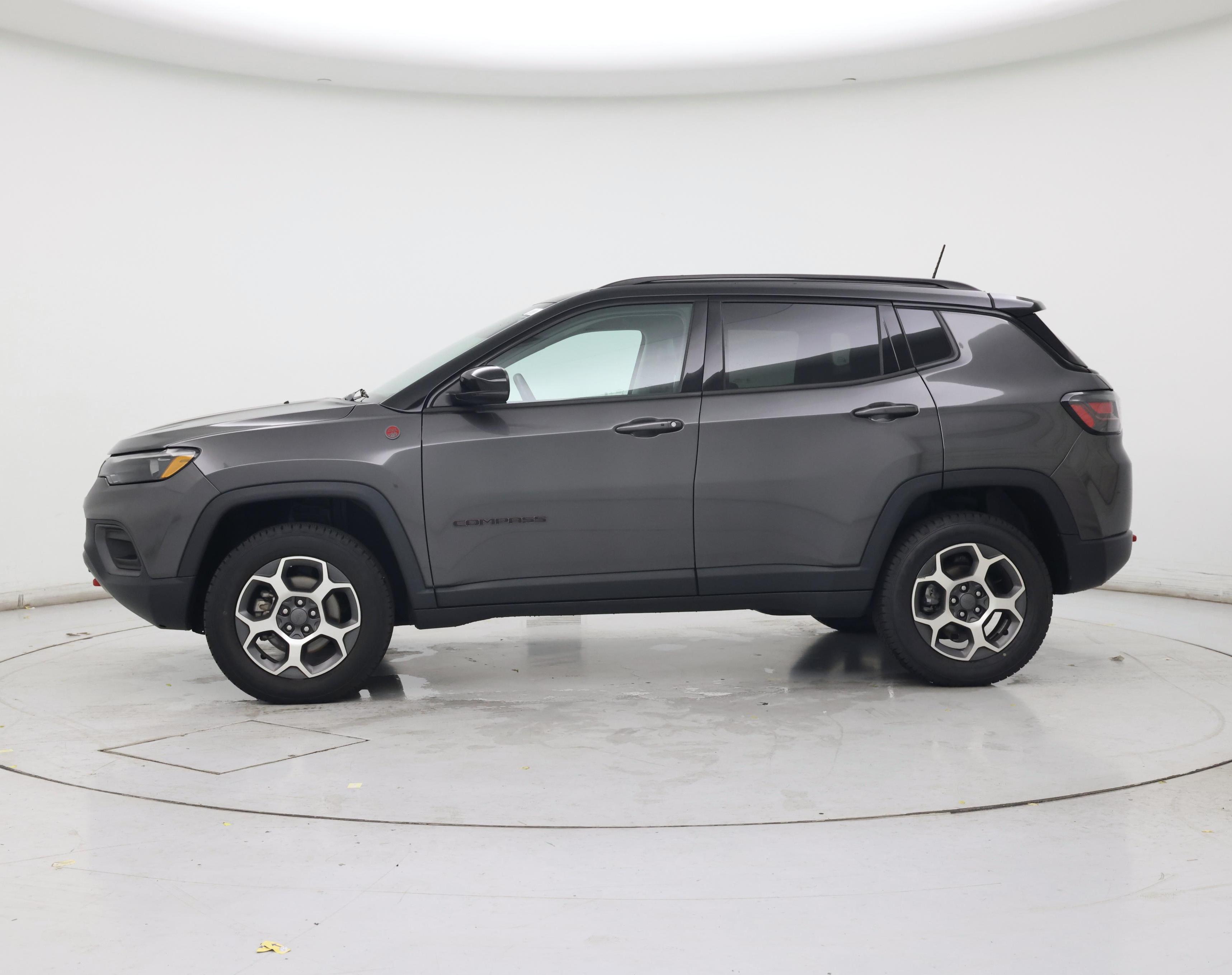 Thumbnail: 2022 Jeep Compass - 3