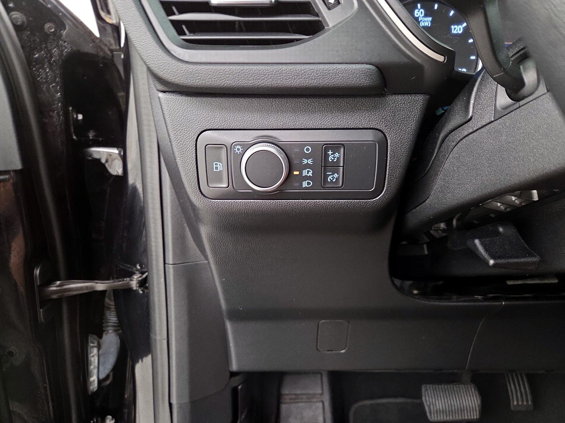 Thumbnail: 2021 Ford Escape - 13