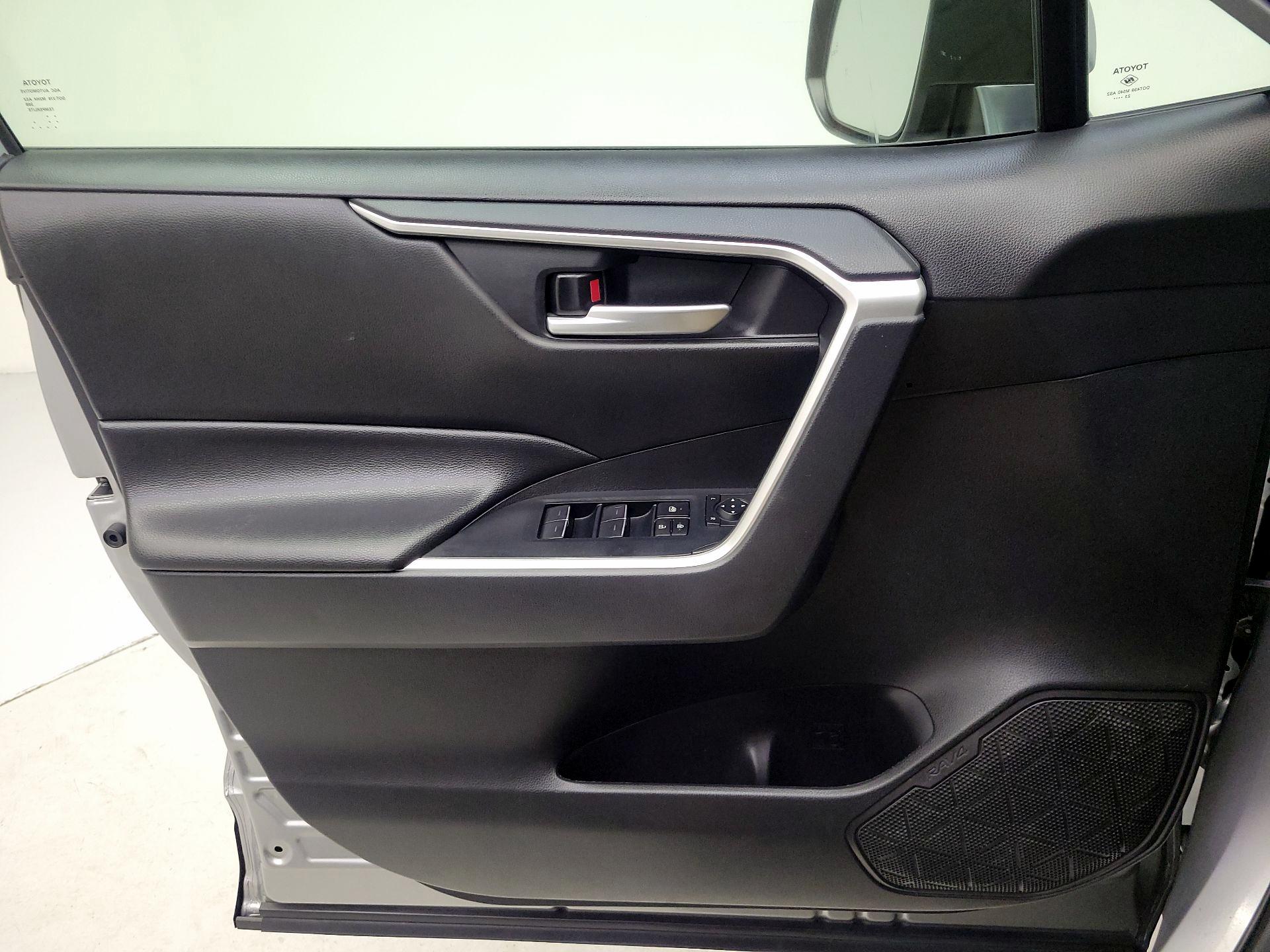 Thumbnail: 2024 Toyota RAV4 - 12