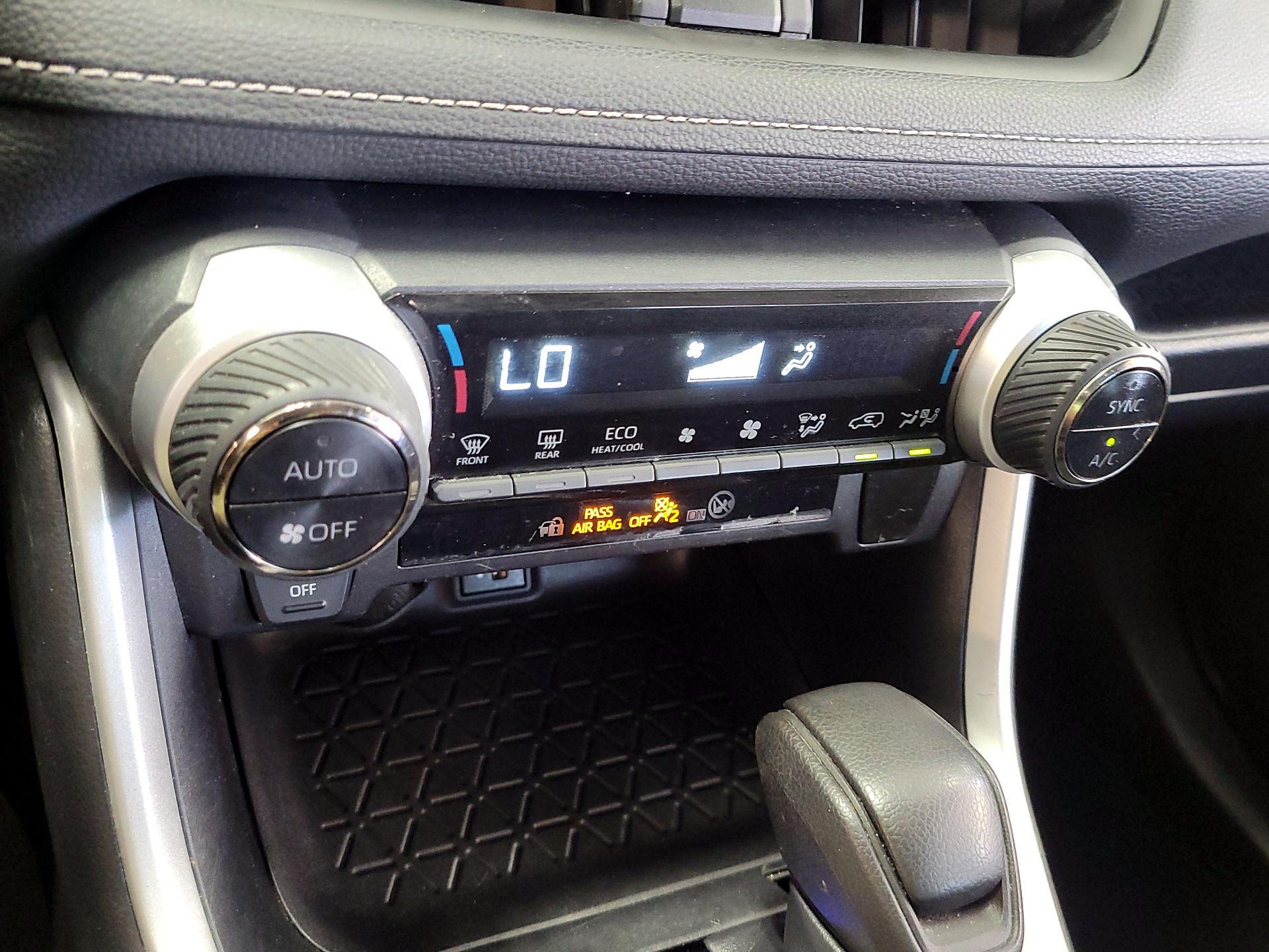 Thumbnail: 2024 Toyota RAV4 - 16