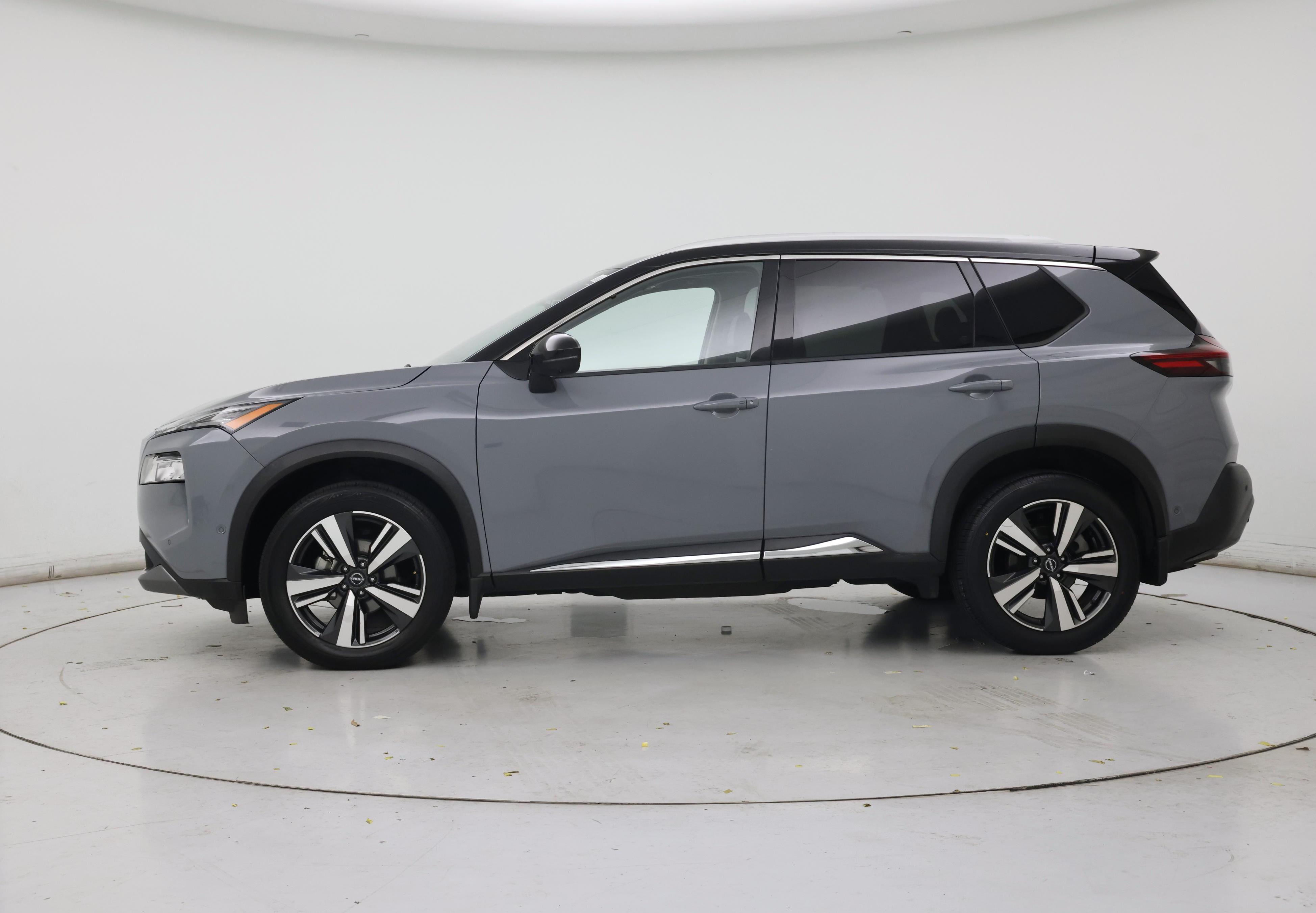 Thumbnail: 2022 Nissan Rogue - 3