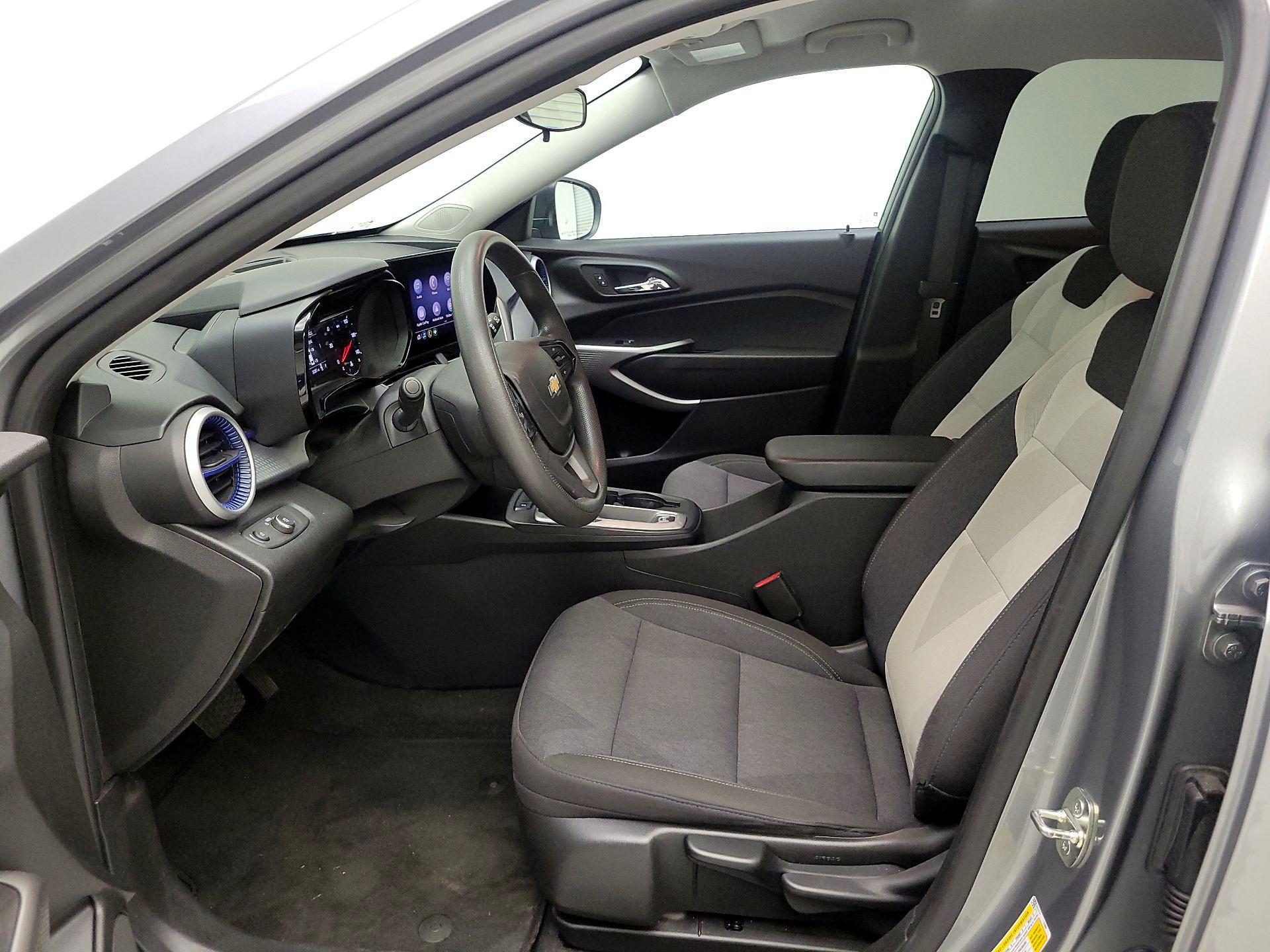 Thumbnail: 2024 Chevrolet Trax - 11
