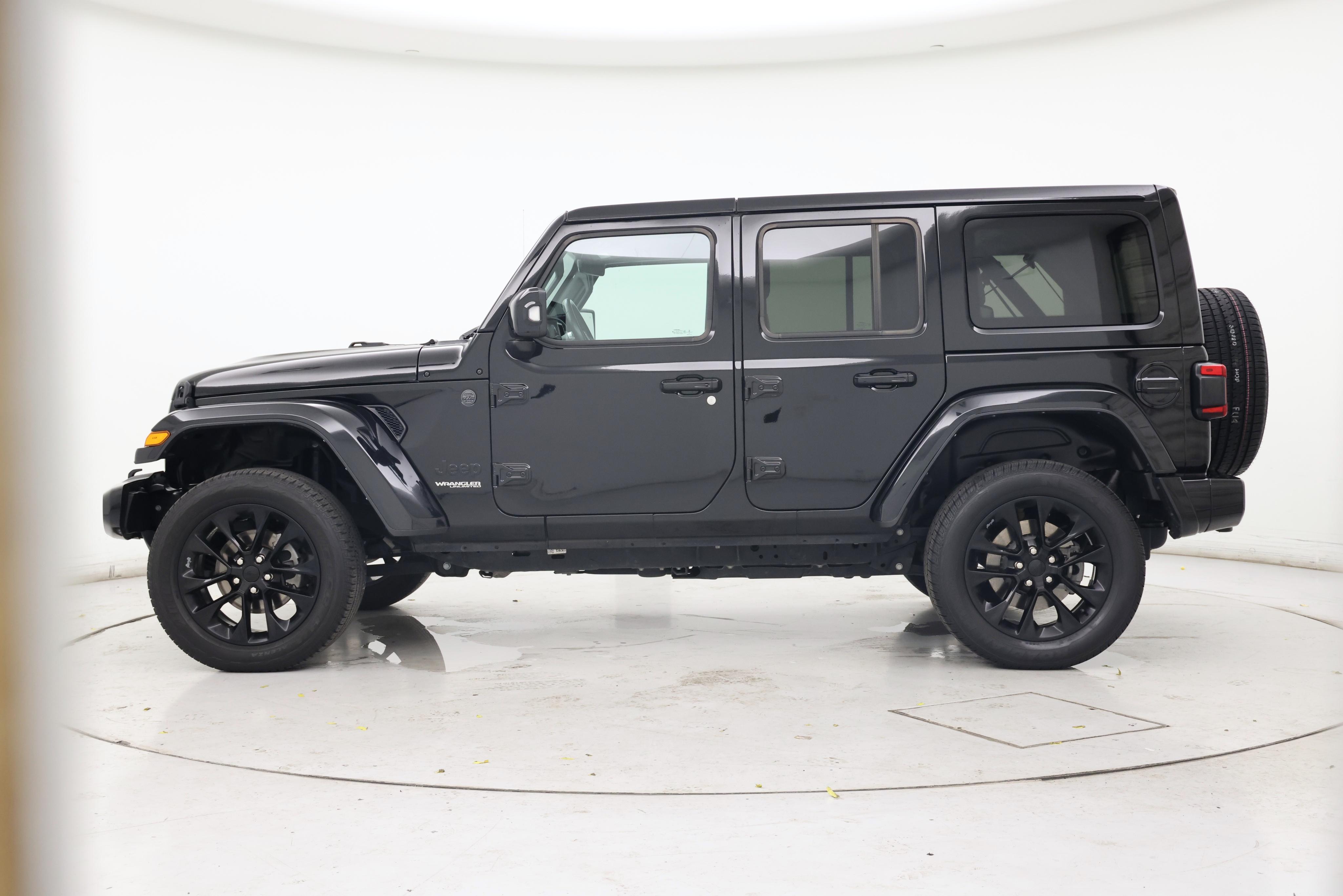 Thumbnail: 2022 Jeep Wrangler - 3