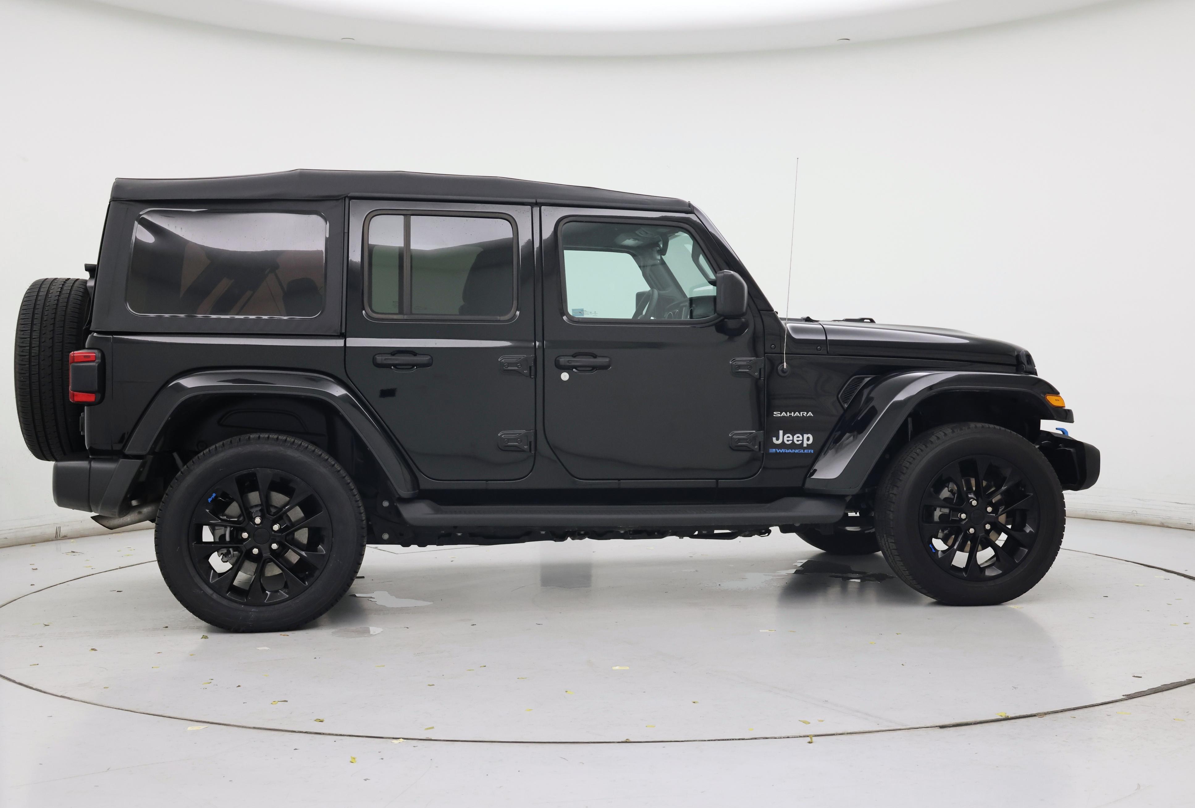 Thumbnail: 2023 Jeep Wrangler - 7