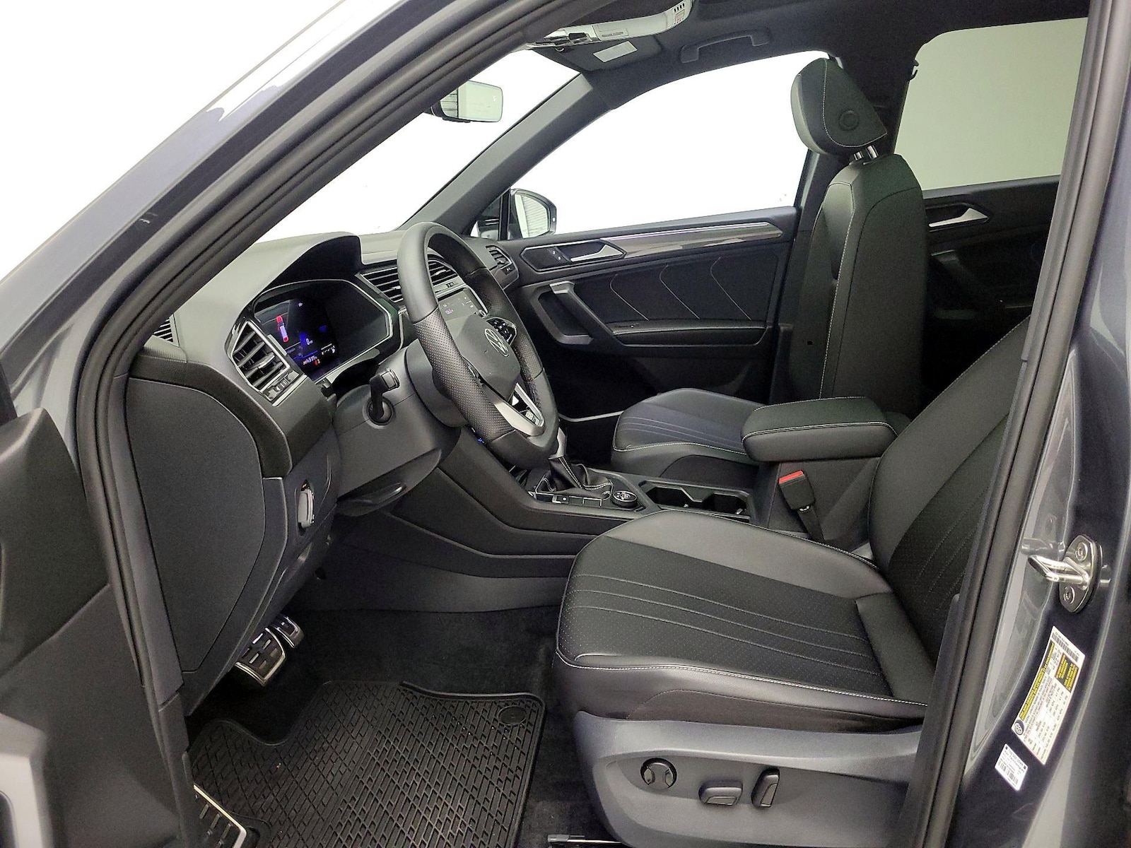 2024 Volkswagen Tiguan SE R-LINE BLACK - Photo 12