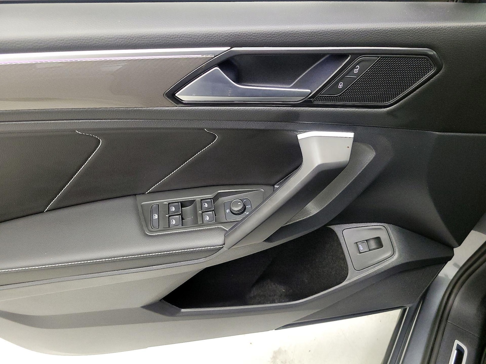 2024 Volkswagen Tiguan SE R-LINE BLACK - Photo 13