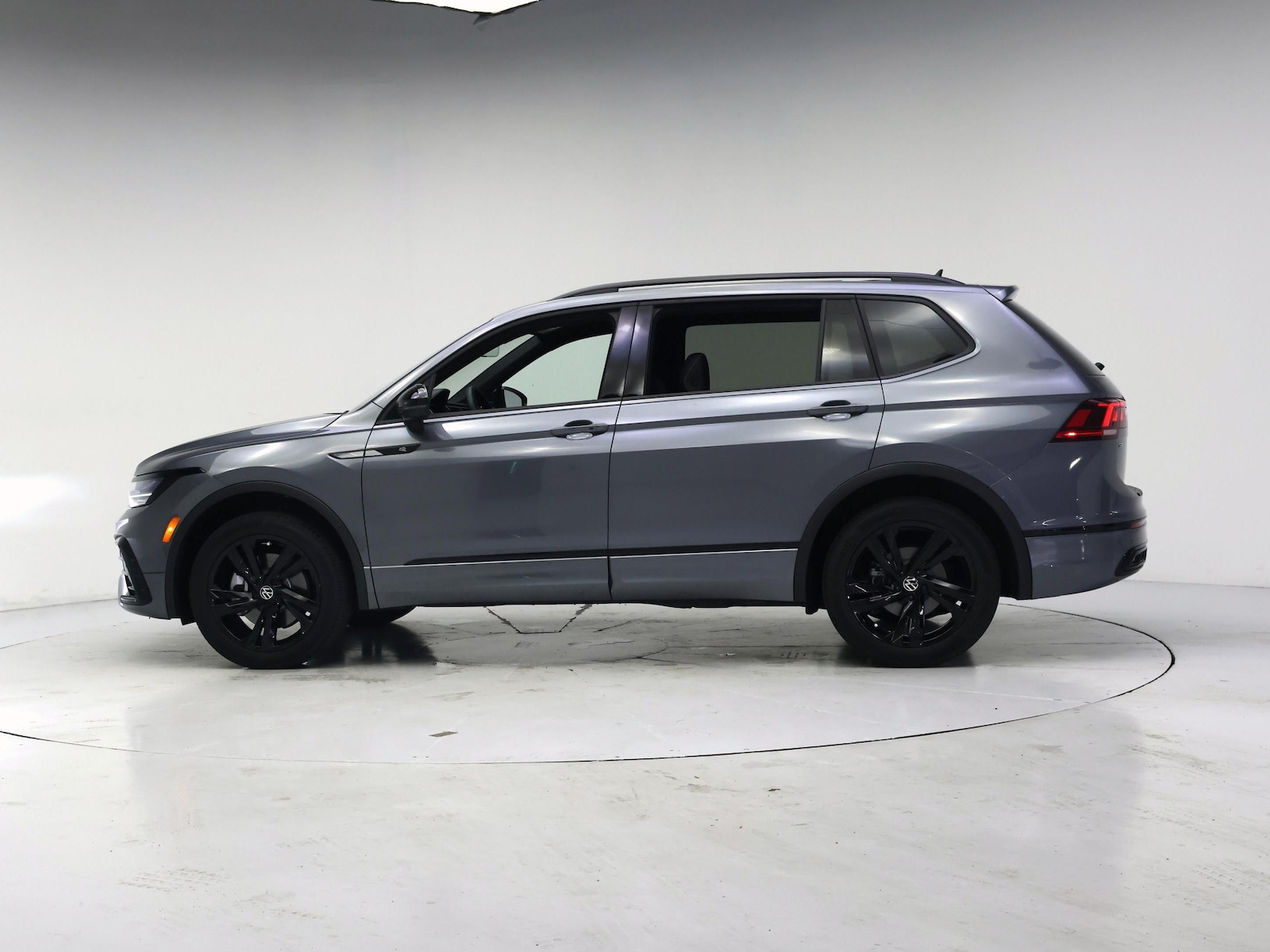 2024 Volkswagen Tiguan SE R-LINE BLACK - Photo 4