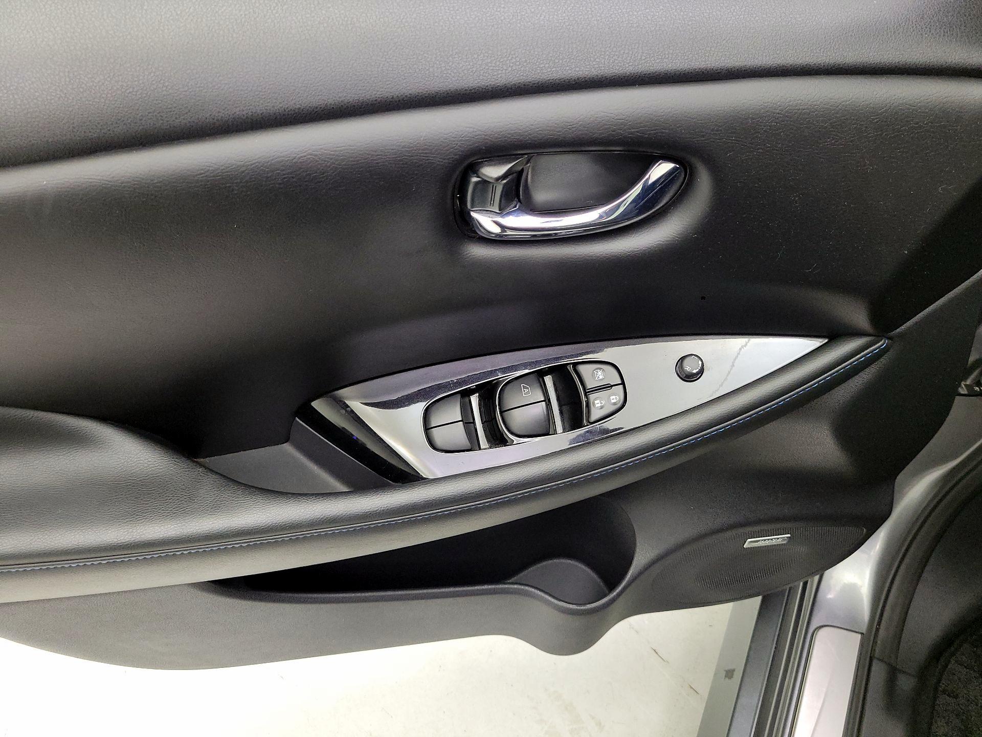 Thumbnail: 2021 Nissan Leaf - 12