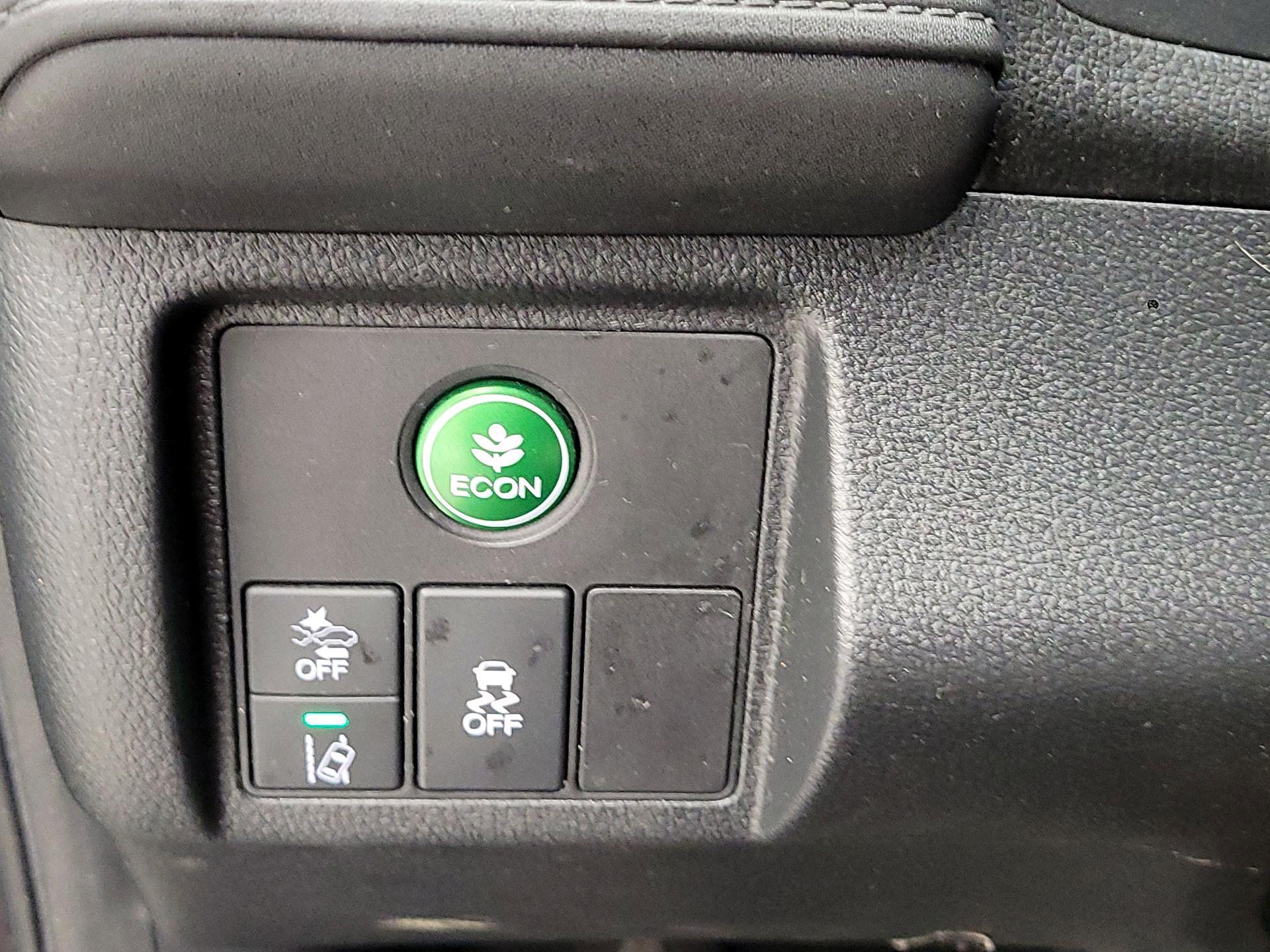 Thumbnail: 2019 Honda HR-V - 13