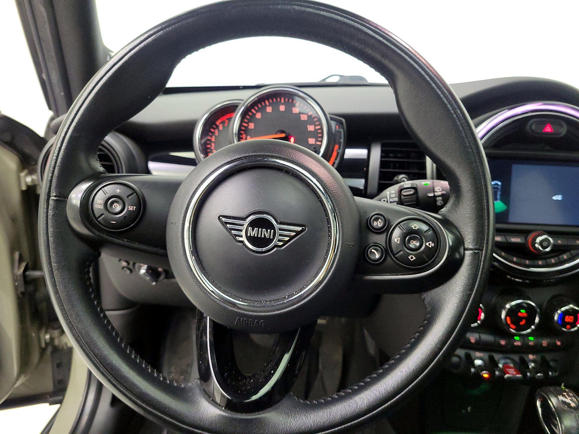Thumbnail: 2019 MINI Cooper Hardtop - 10