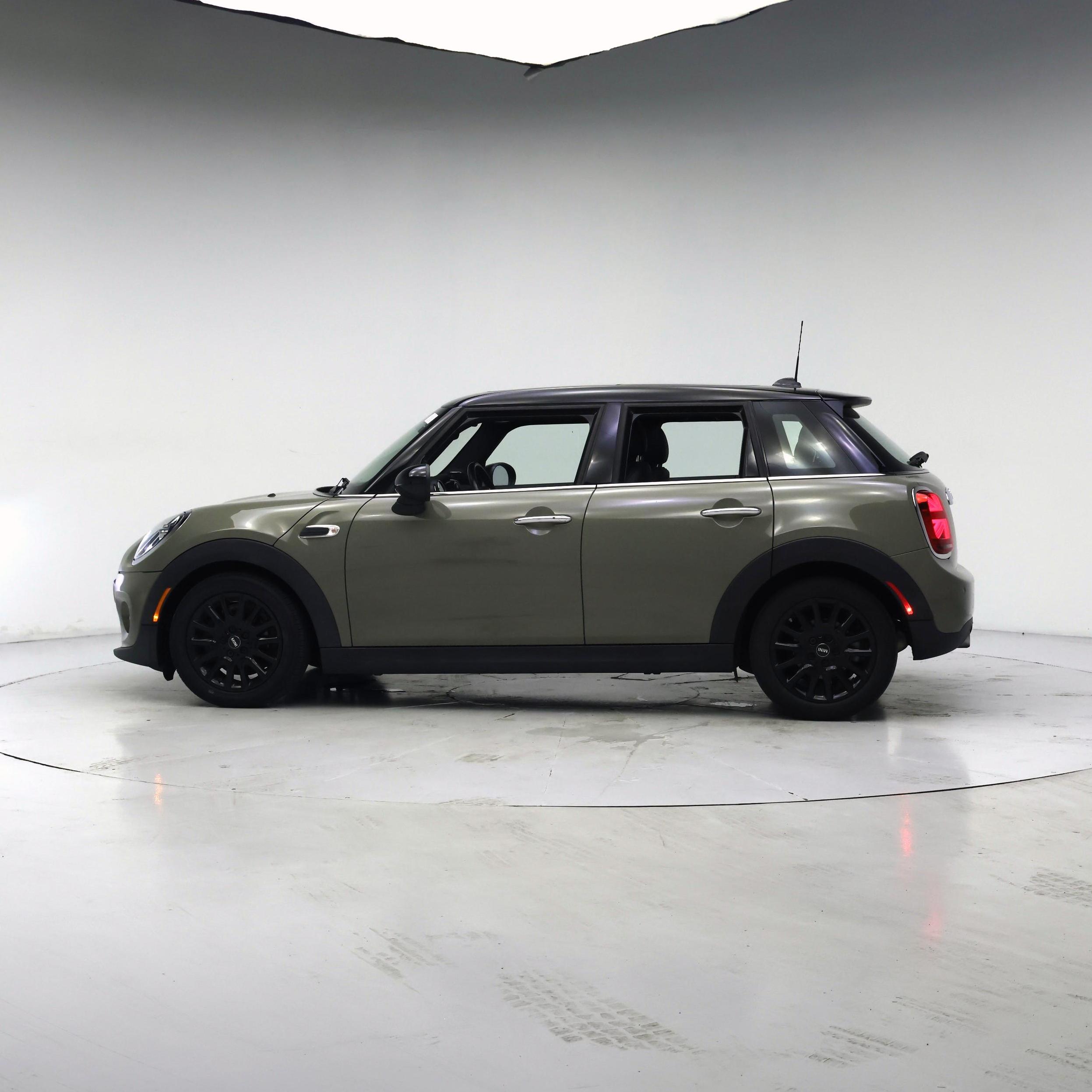 Thumbnail: 2019 MINI Cooper Hardtop - 3