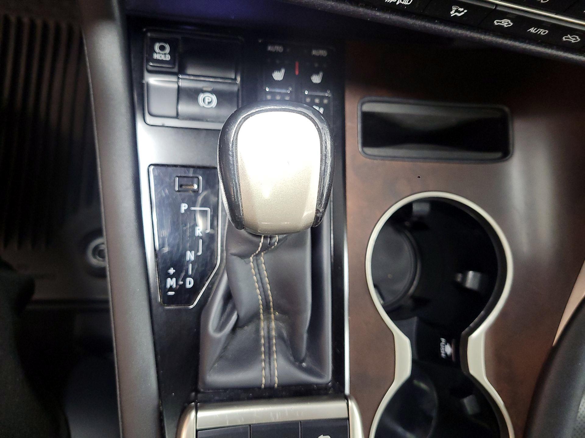 Thumbnail: 2020 Lexus RX - 18