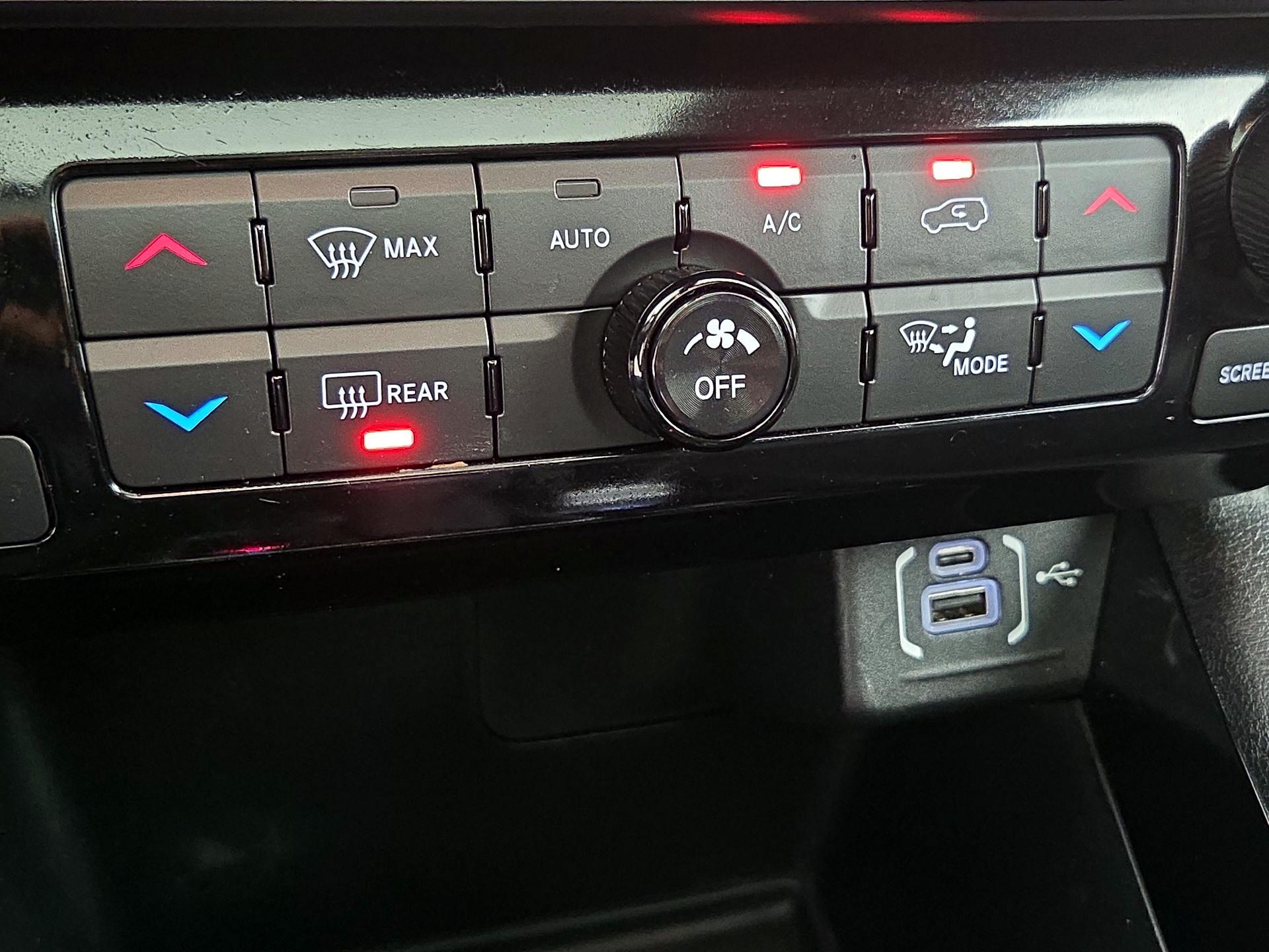 Thumbnail: 2022 Jeep Compass - 17