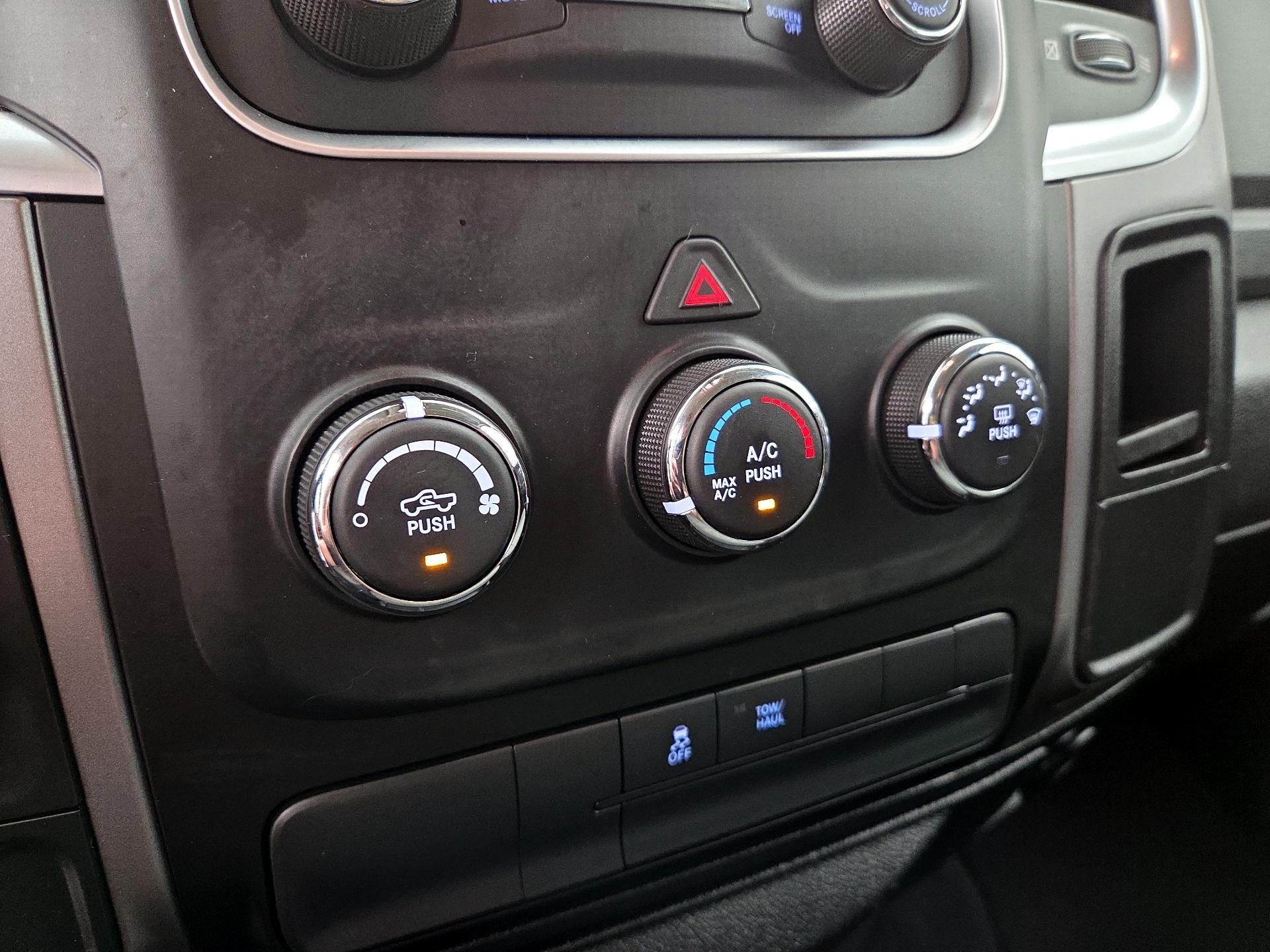 Thumbnail: 2022 RAM 1500 Classic - 16