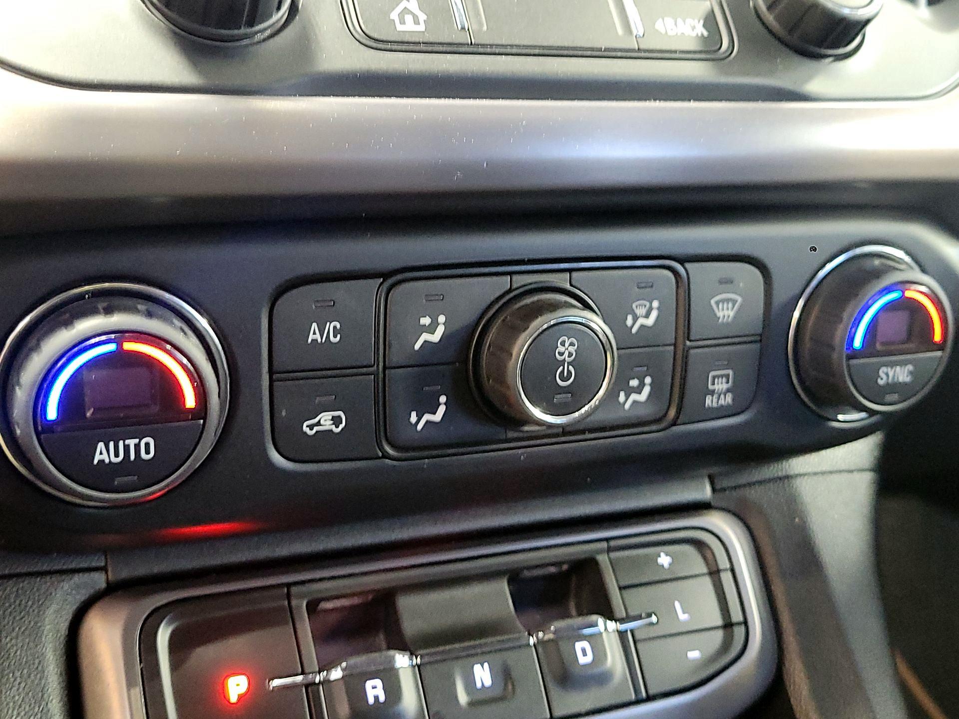 Thumbnail: 2021 GMC Acadia - 16
