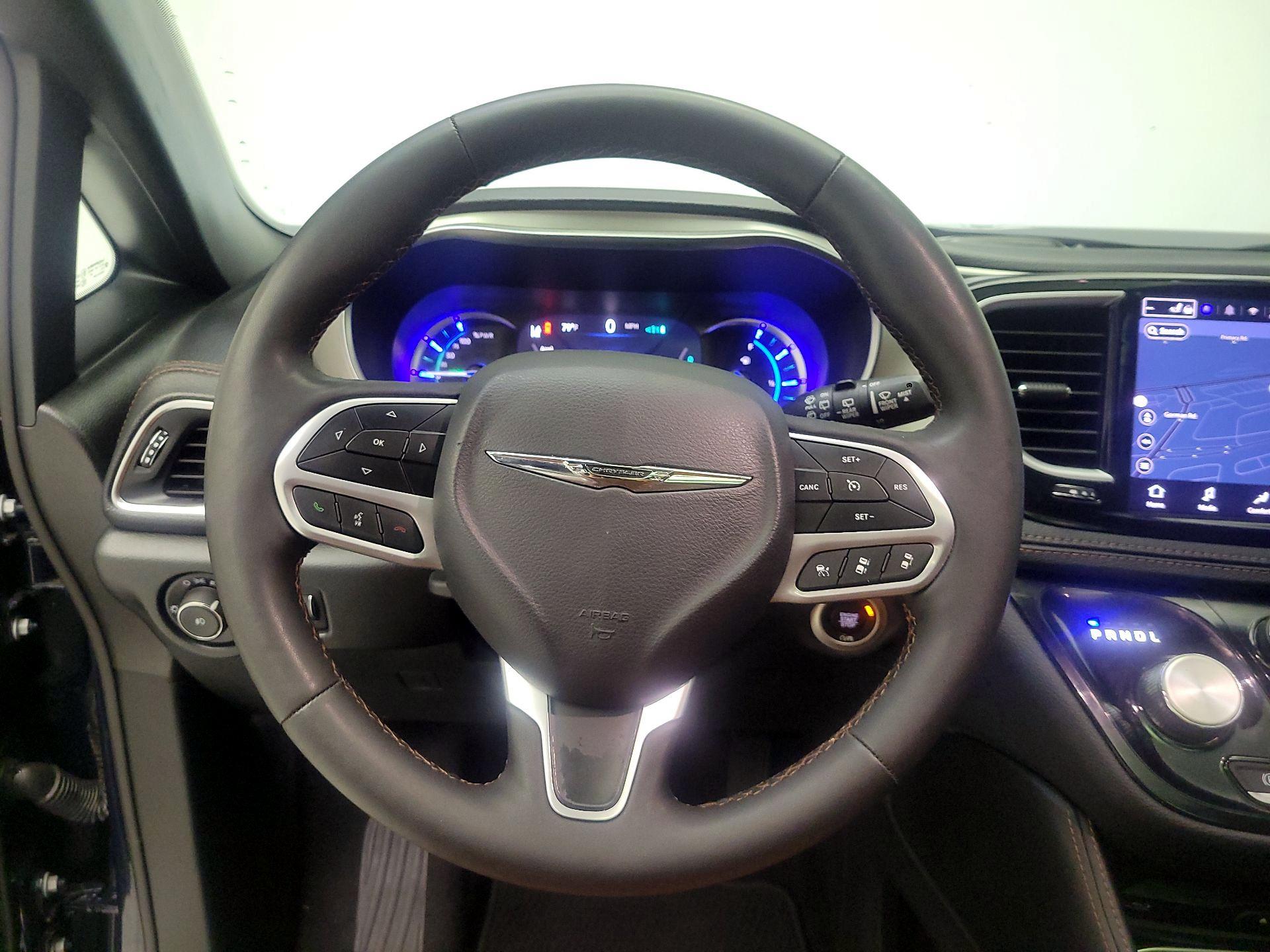 Thumbnail: 2024 Chrysler Pacifica - 10