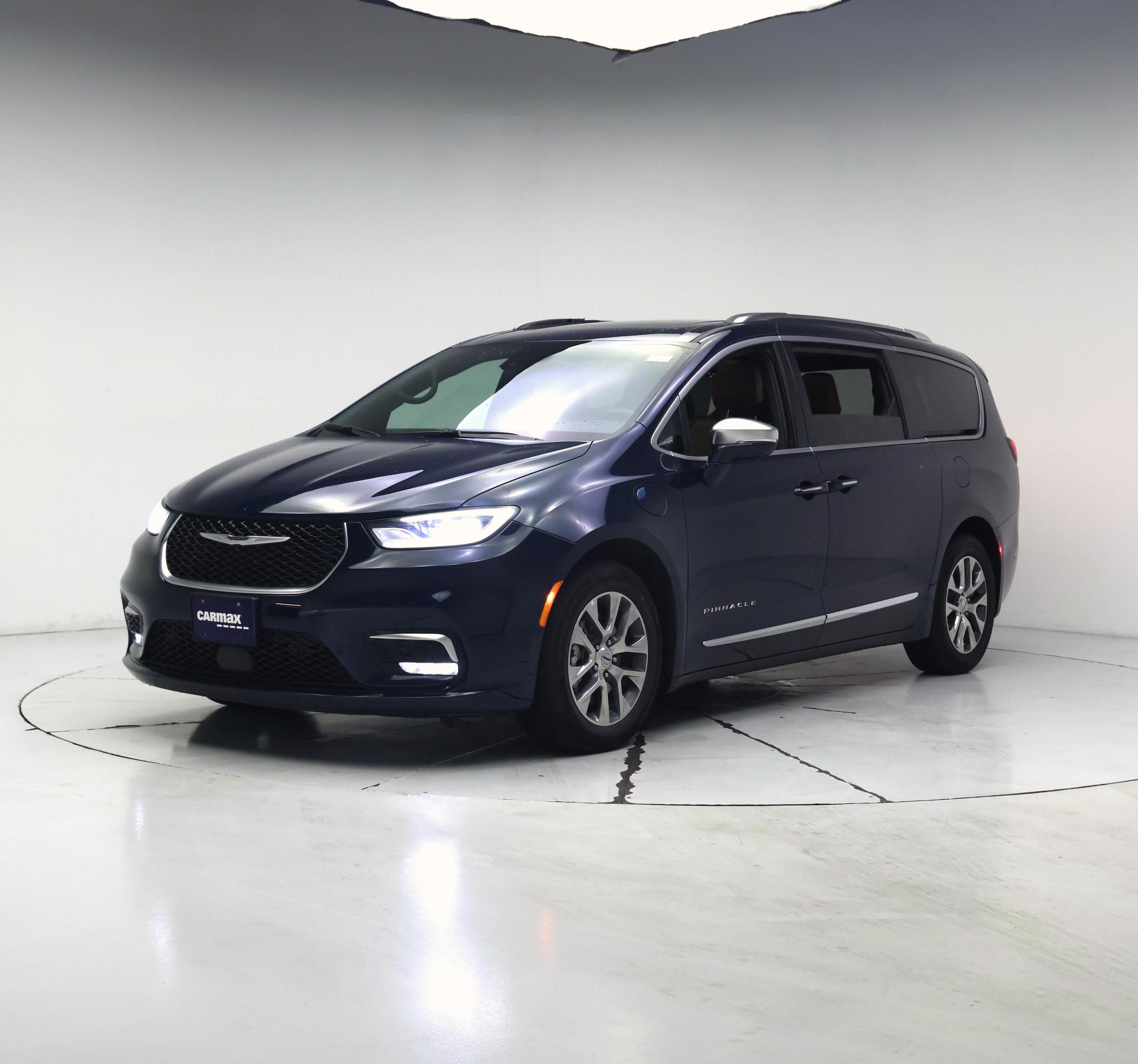 Thumbnail: 2024 Chrysler Pacifica - 4