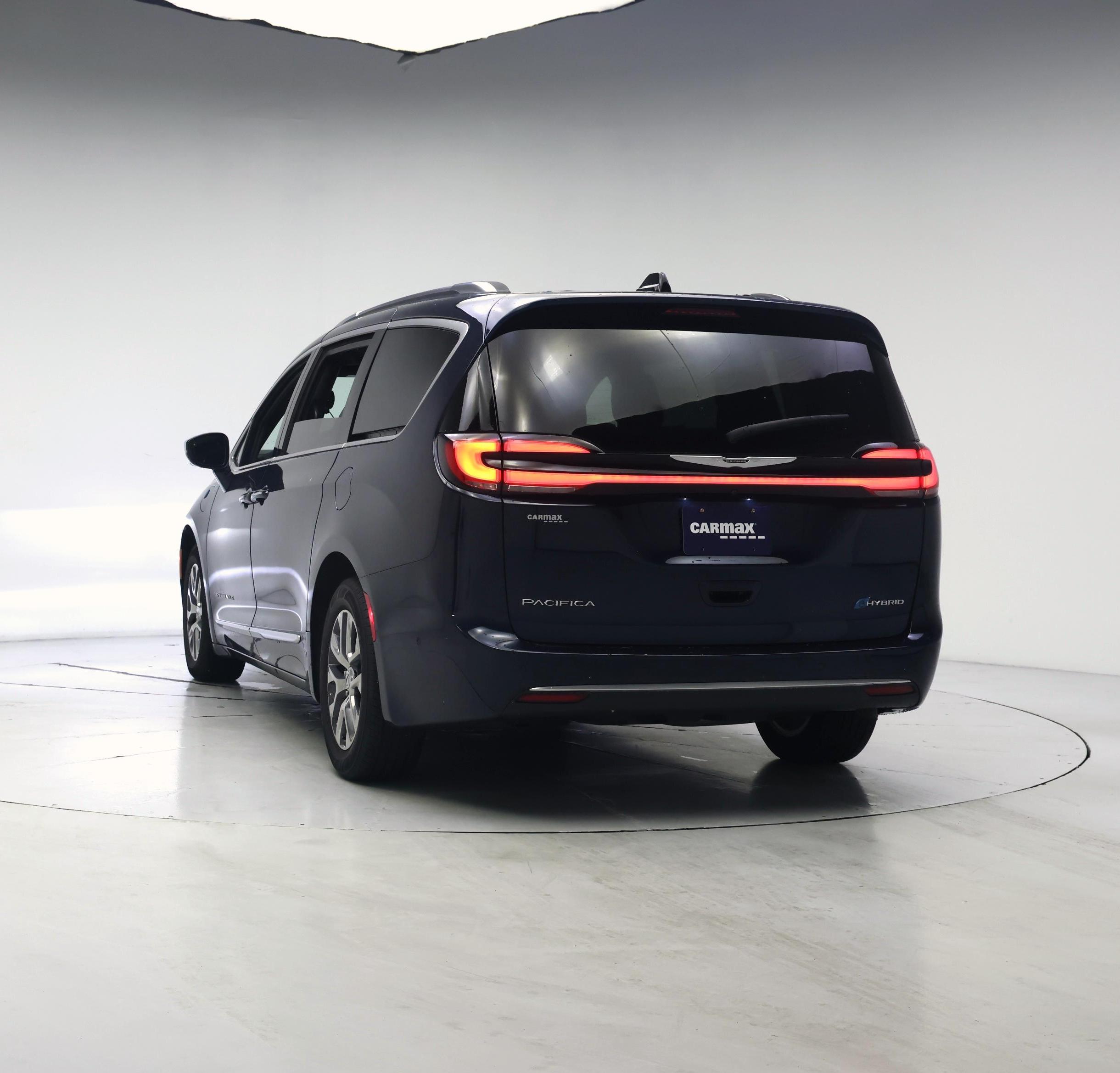 Thumbnail: 2024 Chrysler Pacifica - 6