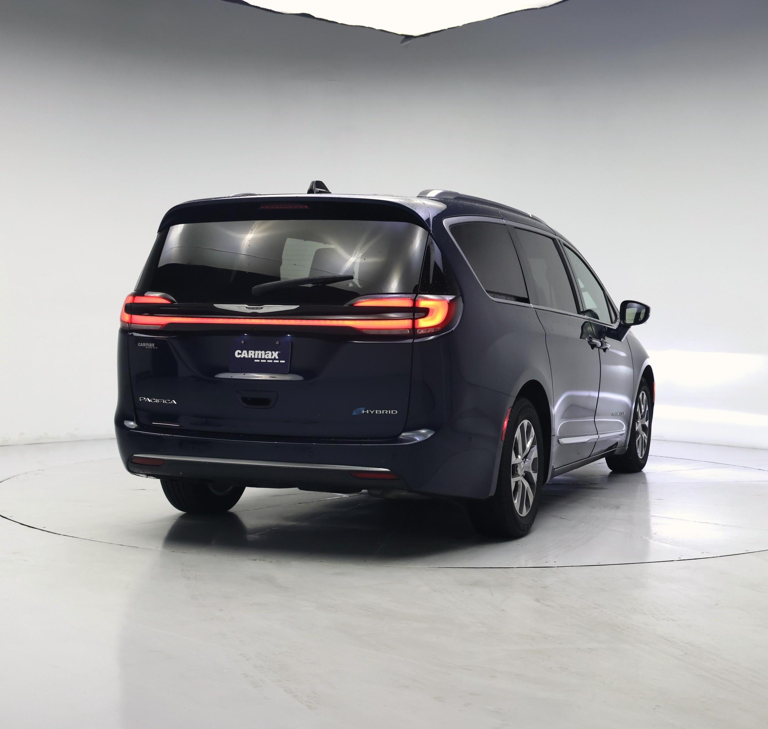 Thumbnail: 2024 Chrysler Pacifica - 8