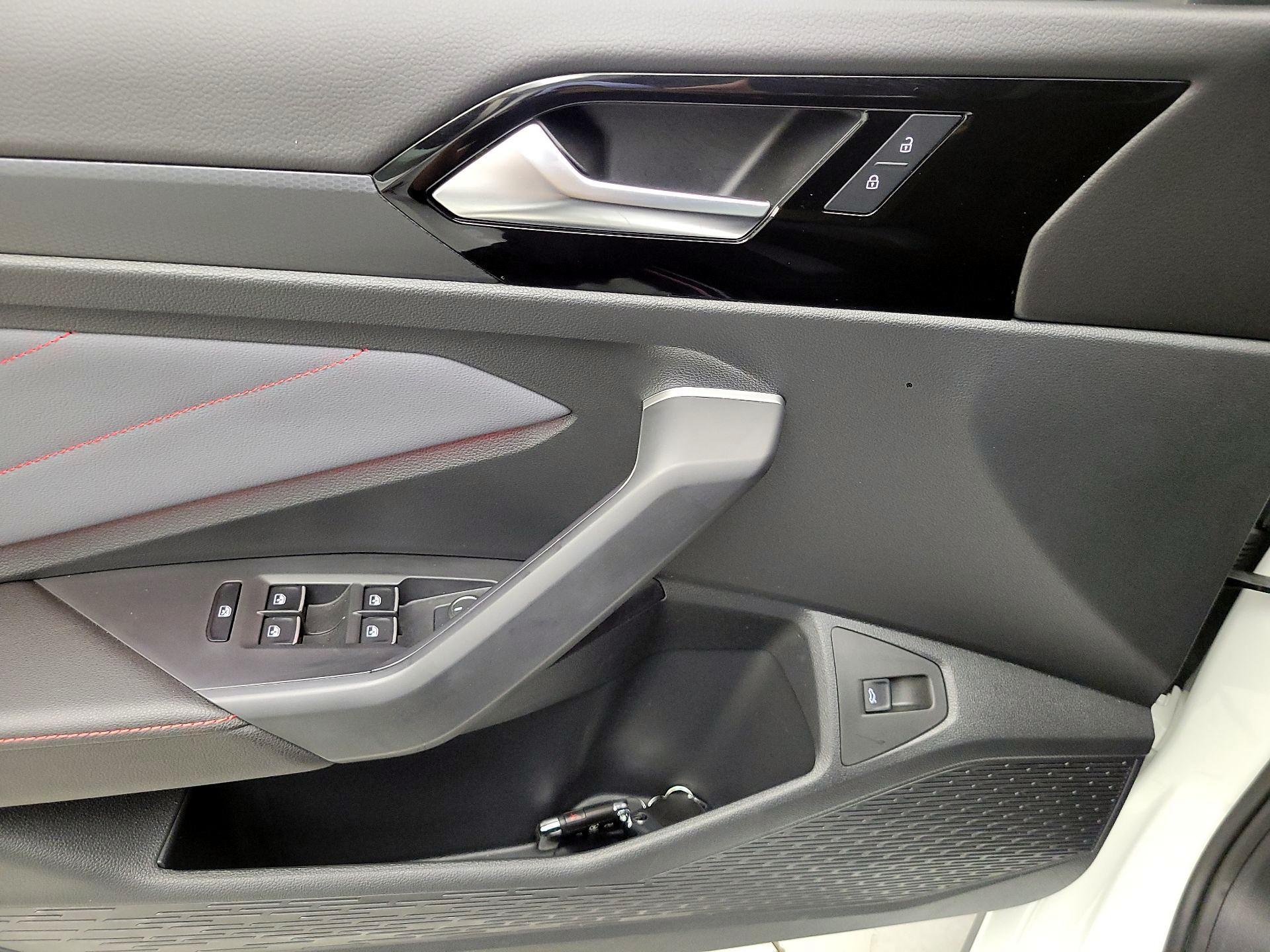 Thumbnail: 2025 Volkswagen Jetta - 12