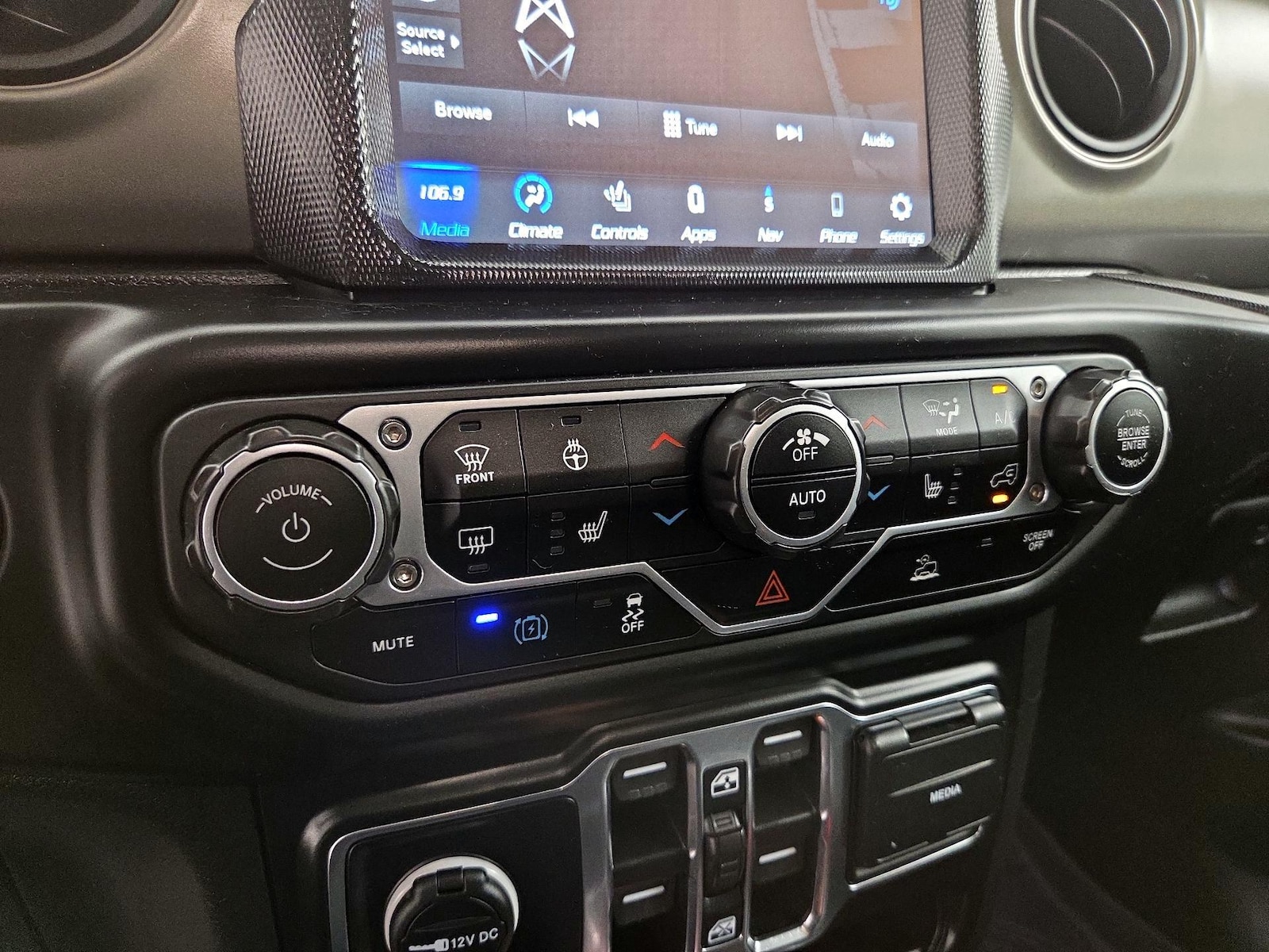 2023 Jeep Wrangler 4xe Willys 4XE - Photo 18