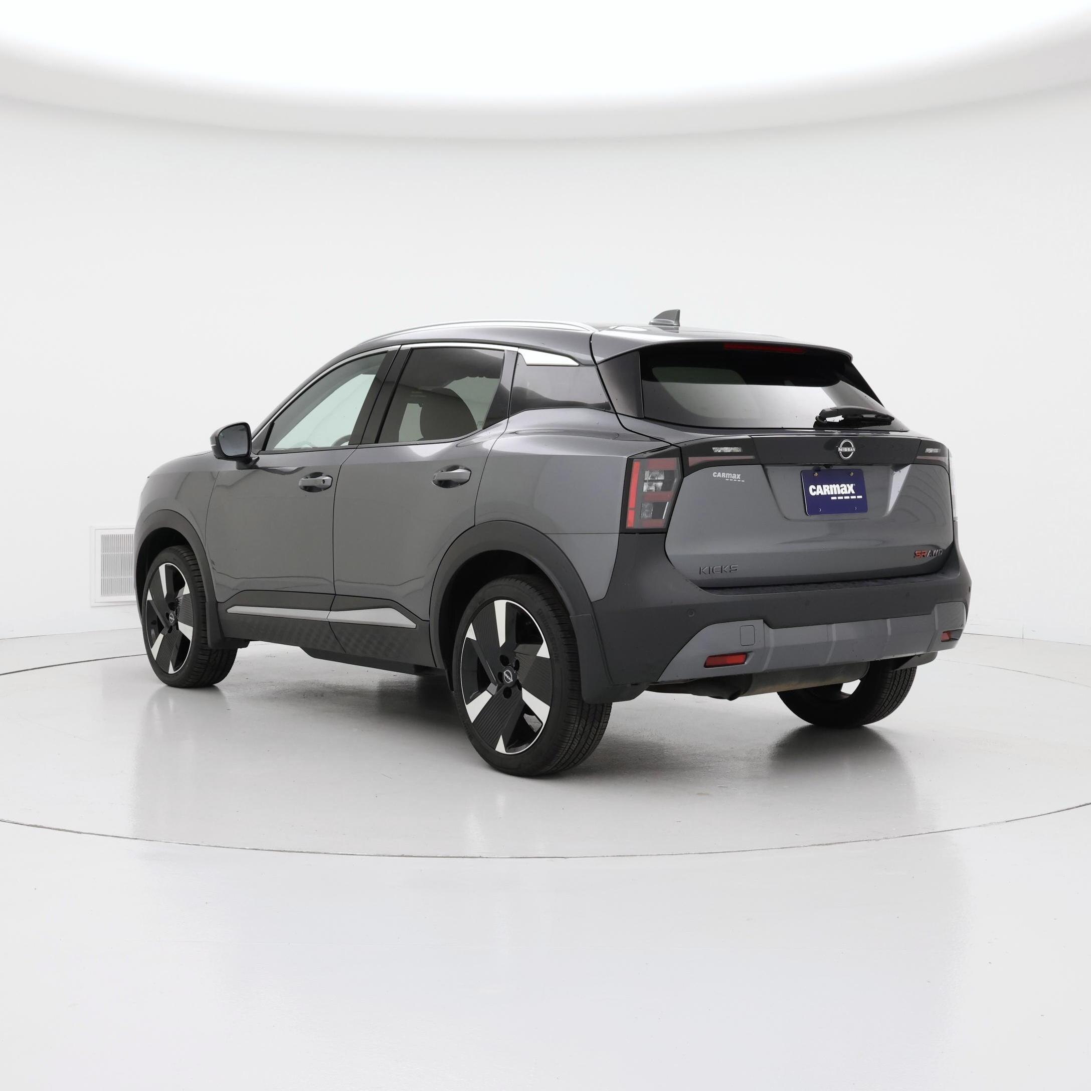 Thumbnail: 2025 Nissan Kicks - 2