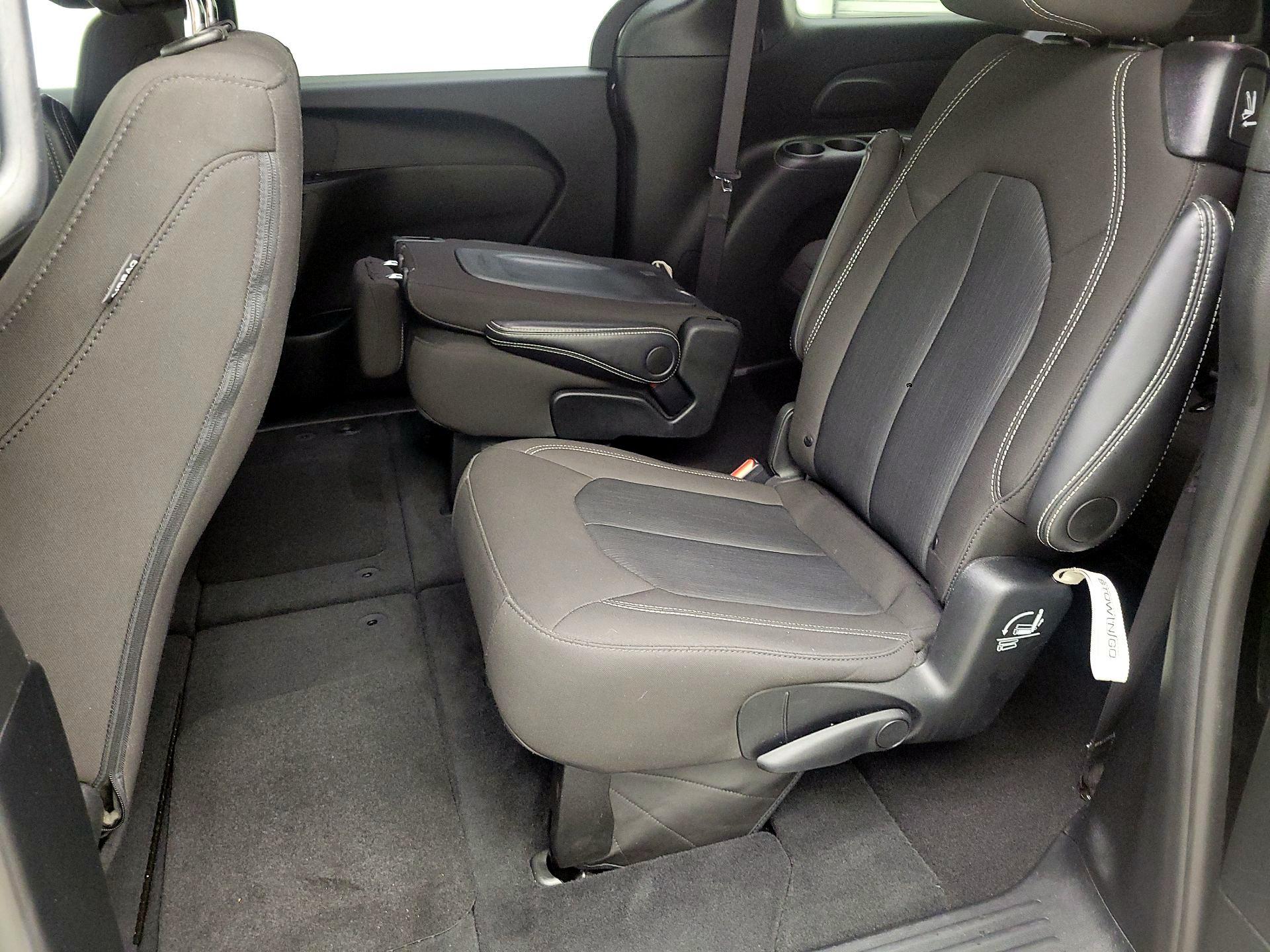 Thumbnail: 2024 Chrysler Pacifica - 19