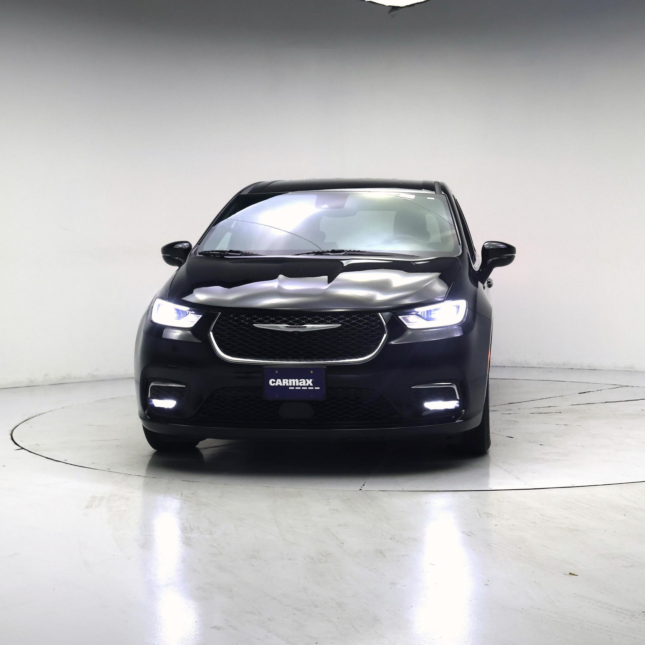 Thumbnail: 2024 Chrysler Pacifica - 5