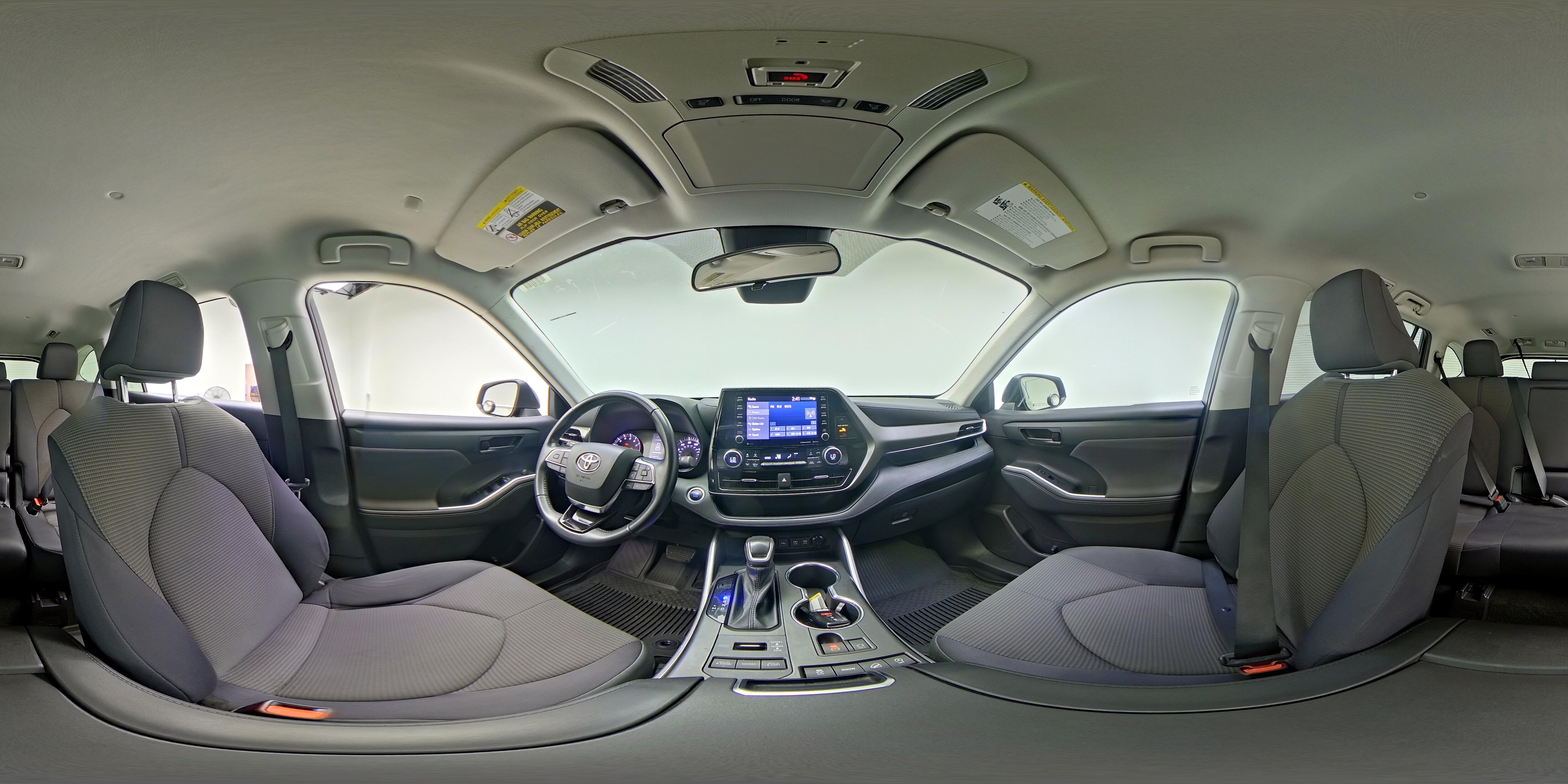 2021 Toyota Highlander LE - Photo 25
