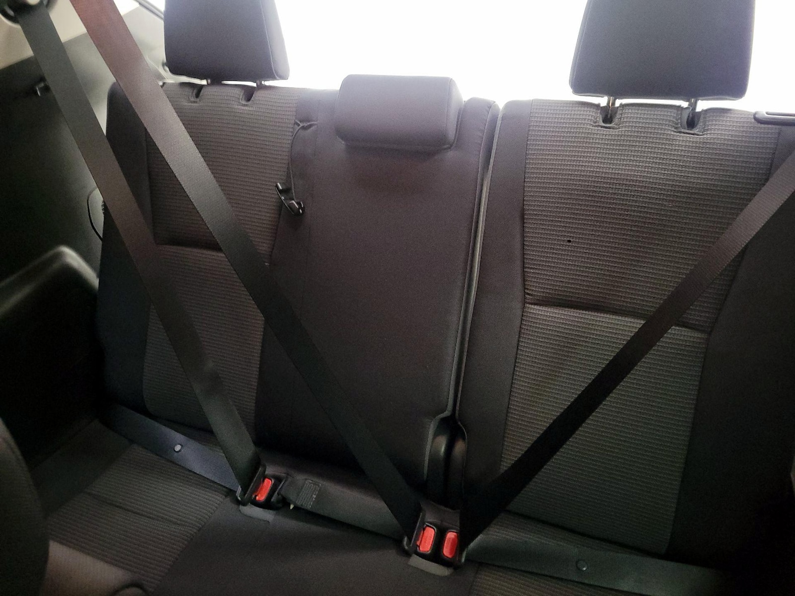 2021 Toyota Highlander LE - Photo 21