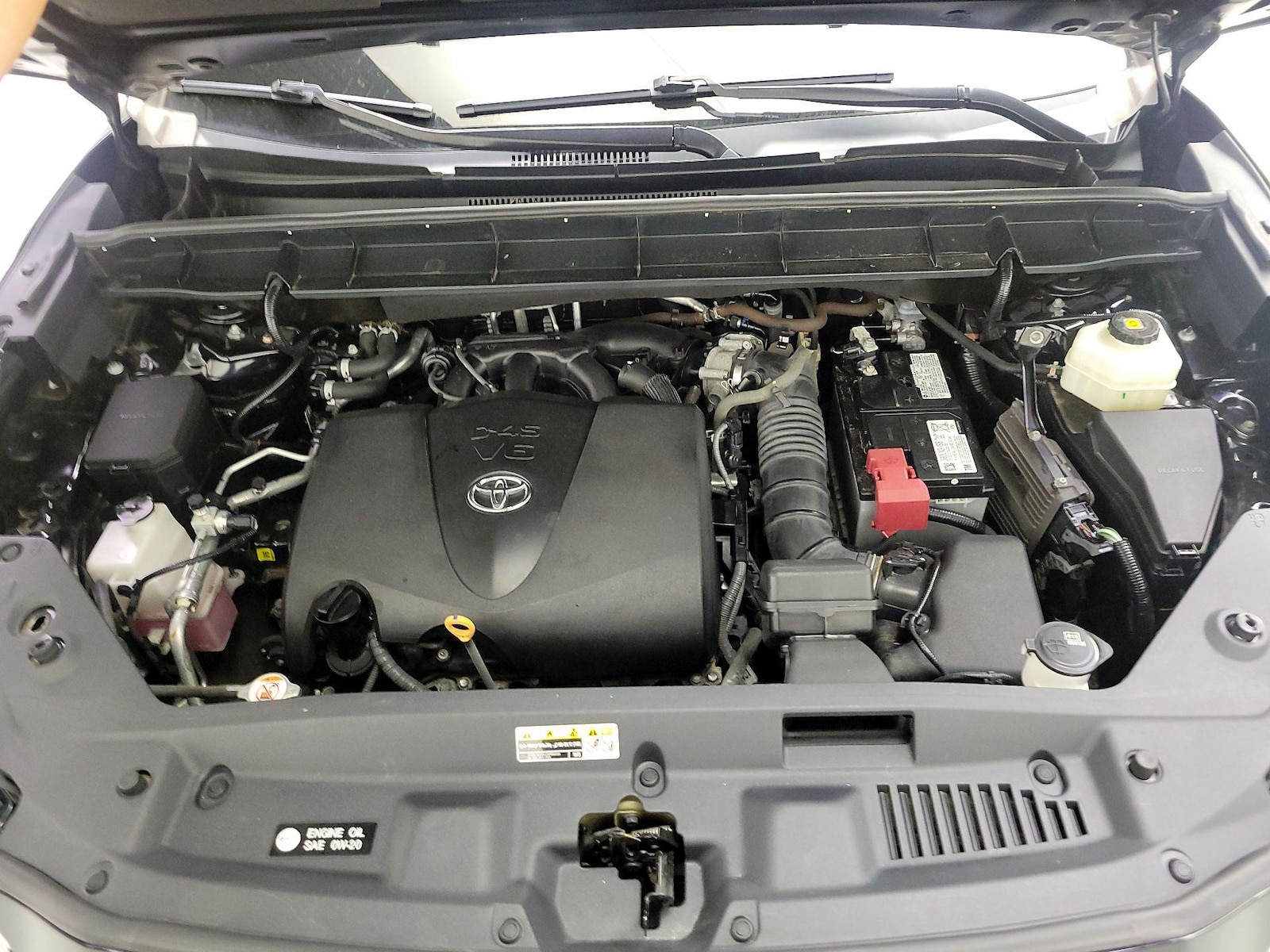 2021 Toyota Highlander LE - Photo 23
