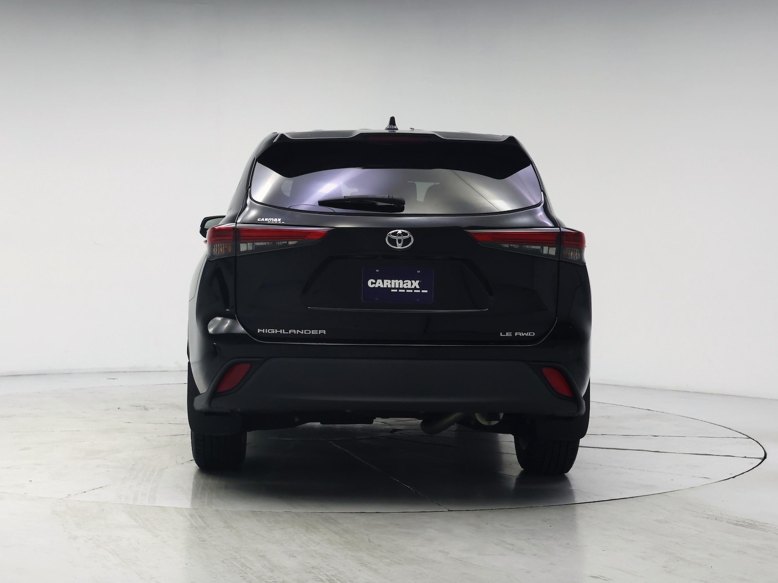 2021 Toyota Highlander LE - Photo 7