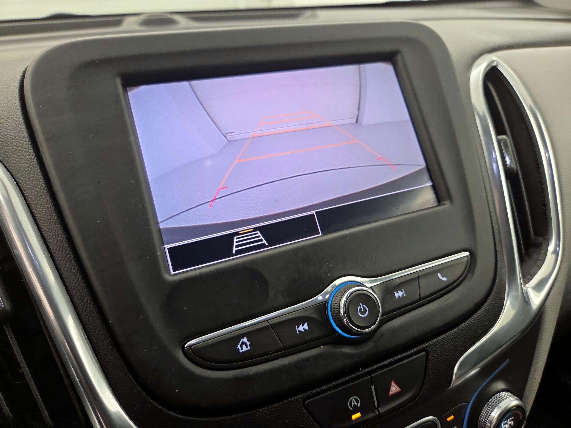 Thumbnail: 2022 Chevrolet Equinox - 14