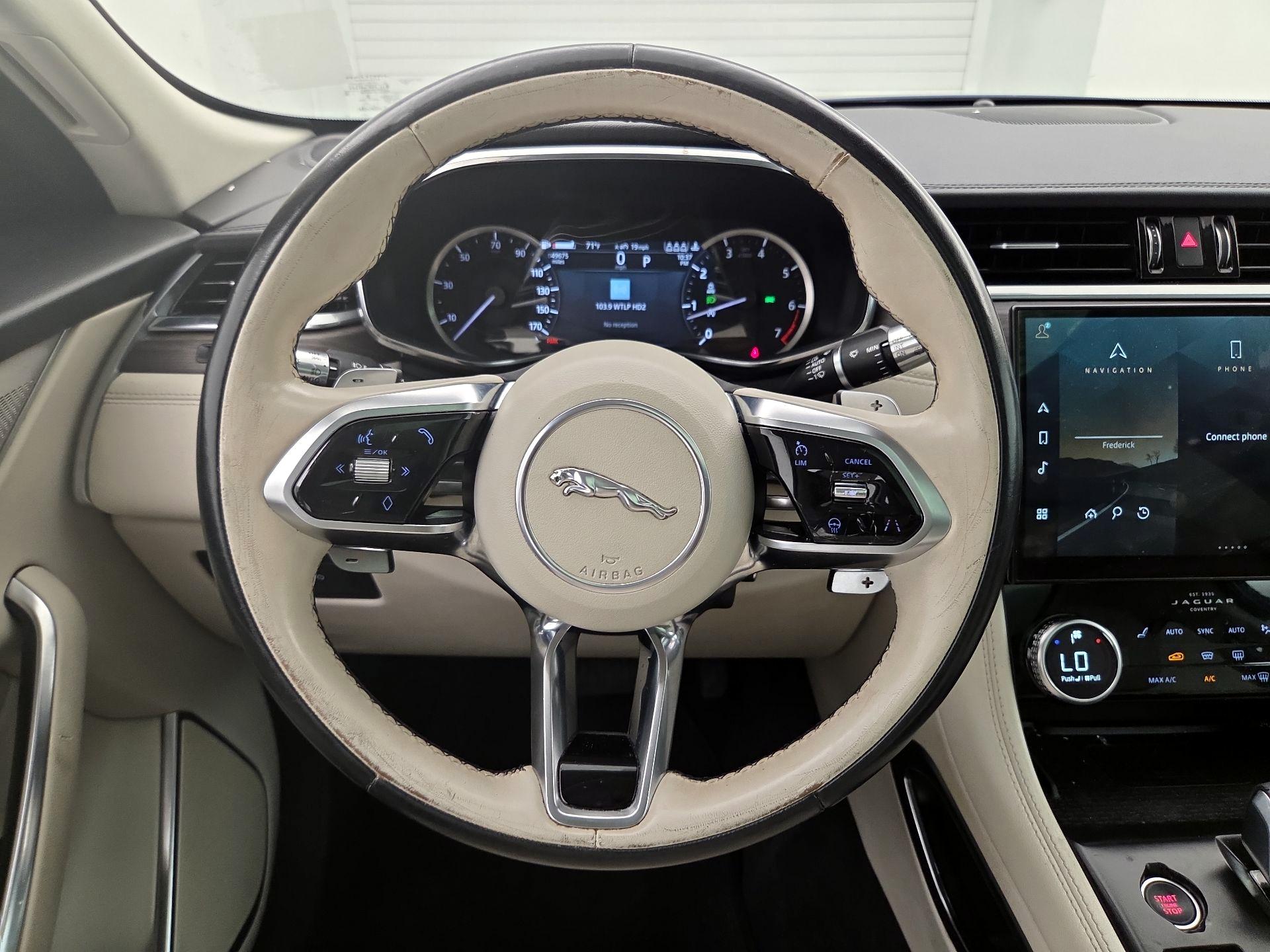 Thumbnail: 2021 Jaguar F-Pace - 10