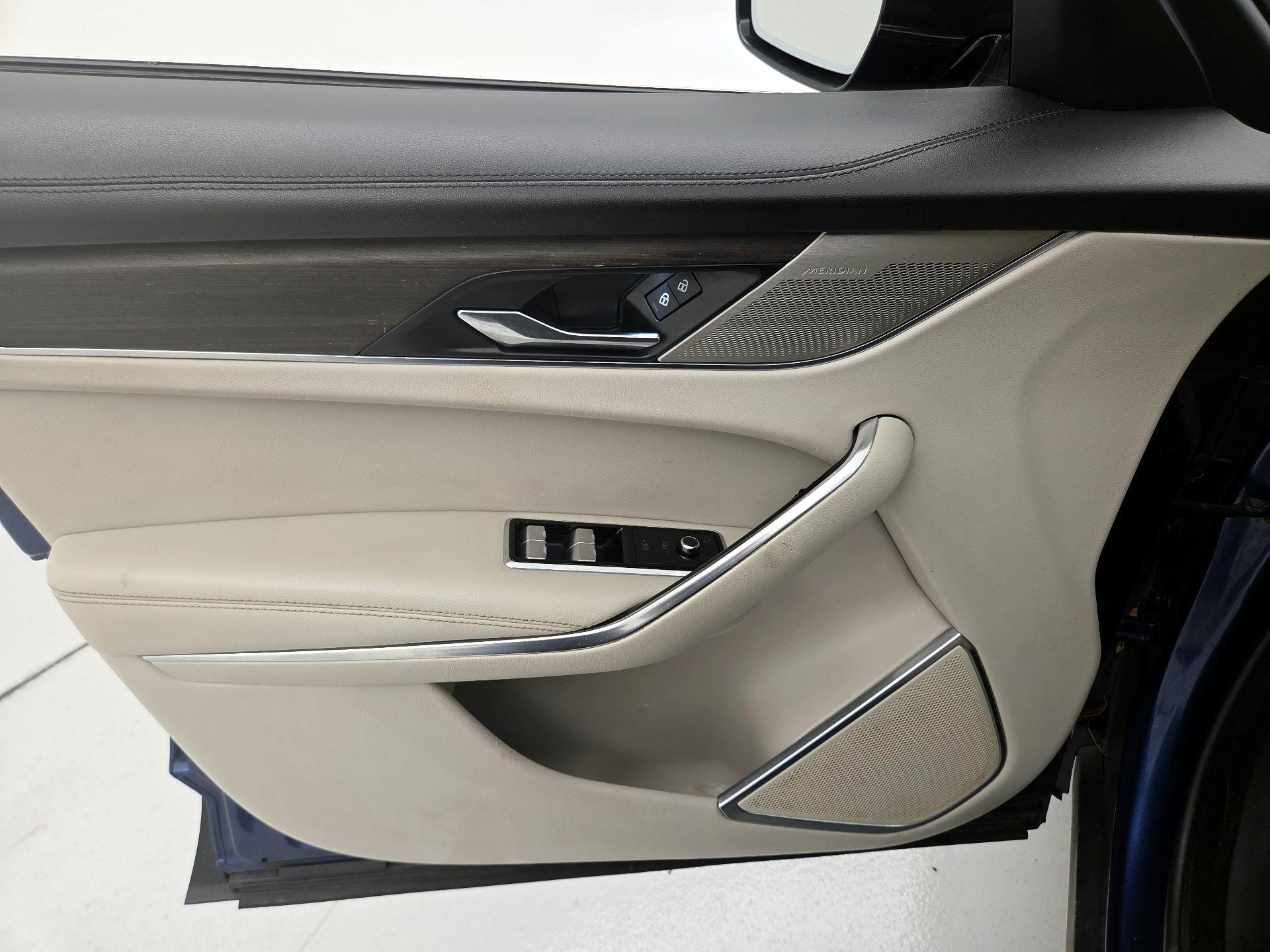 Thumbnail: 2021 Jaguar F-Pace - 12