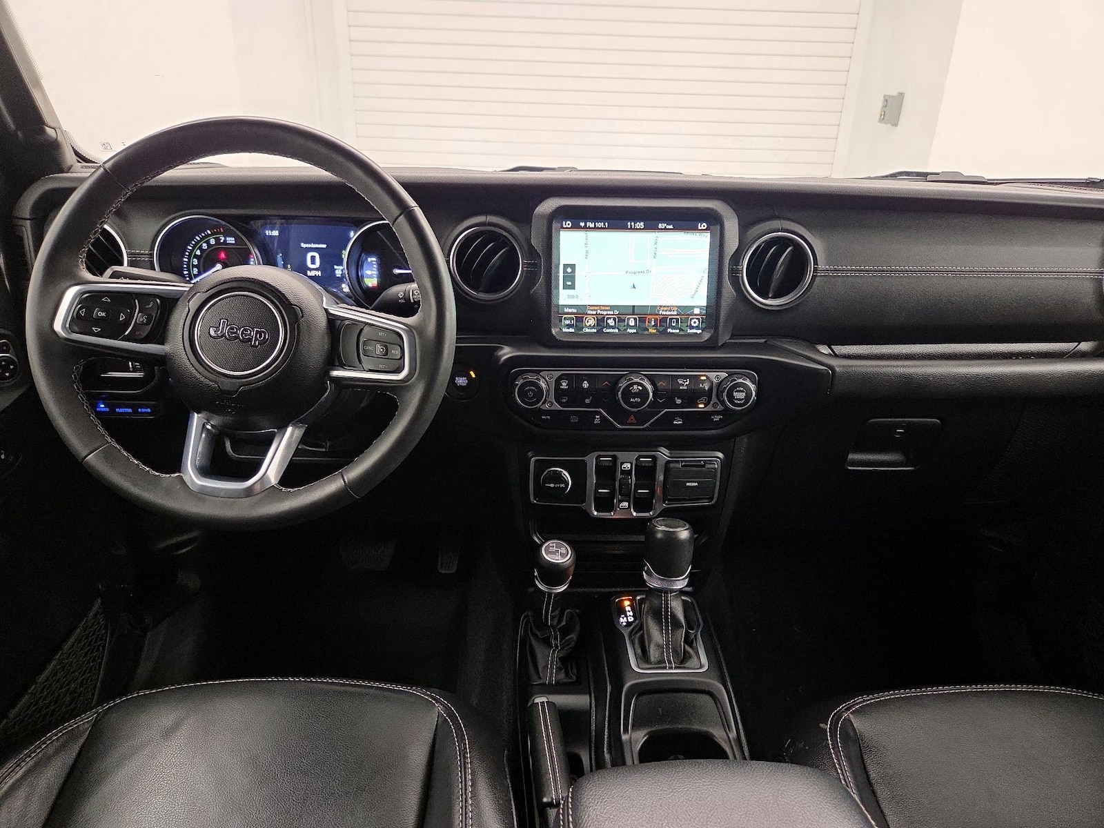 Apple CarPlay® & Android Auto™