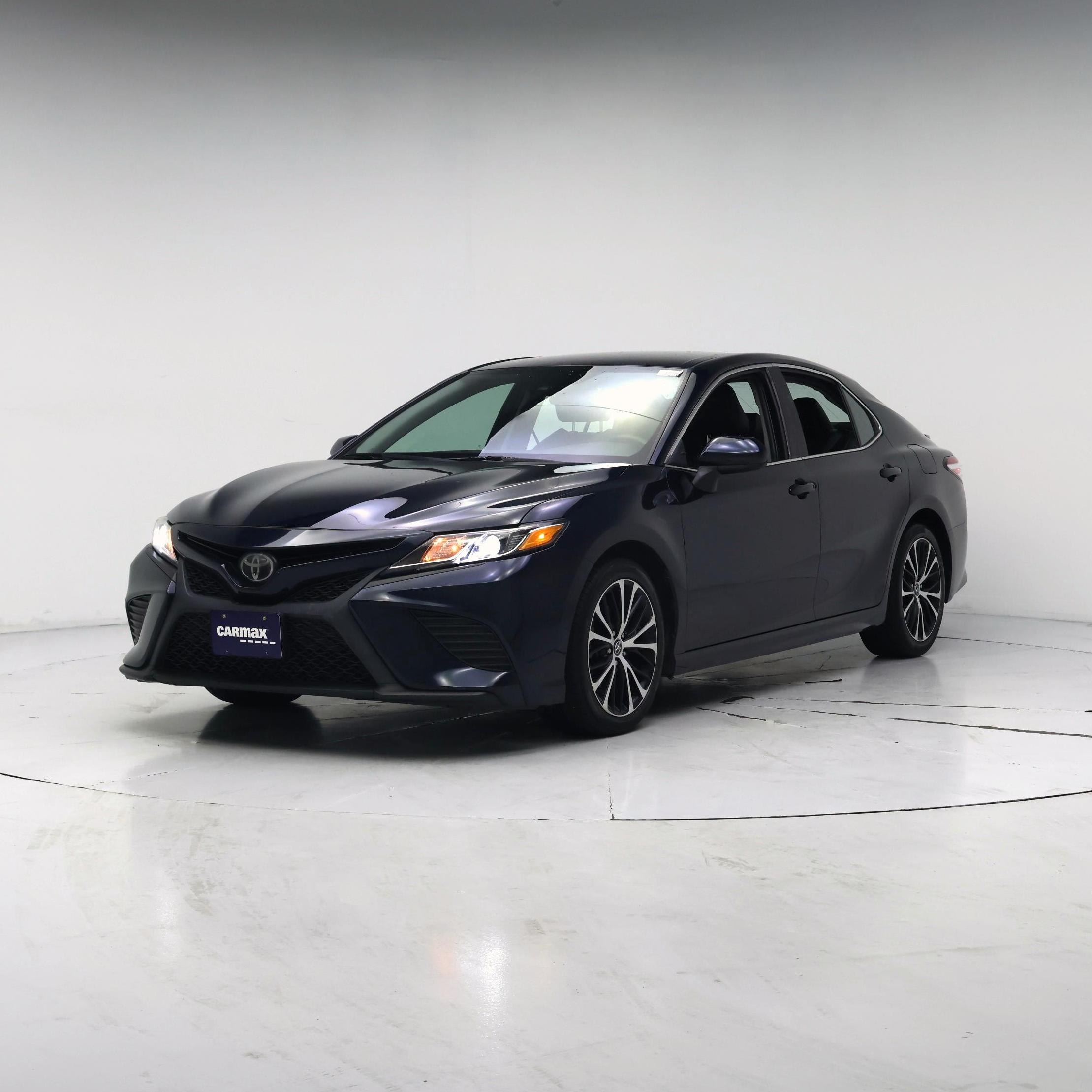 Thumbnail: 2020 Toyota Camry - 4