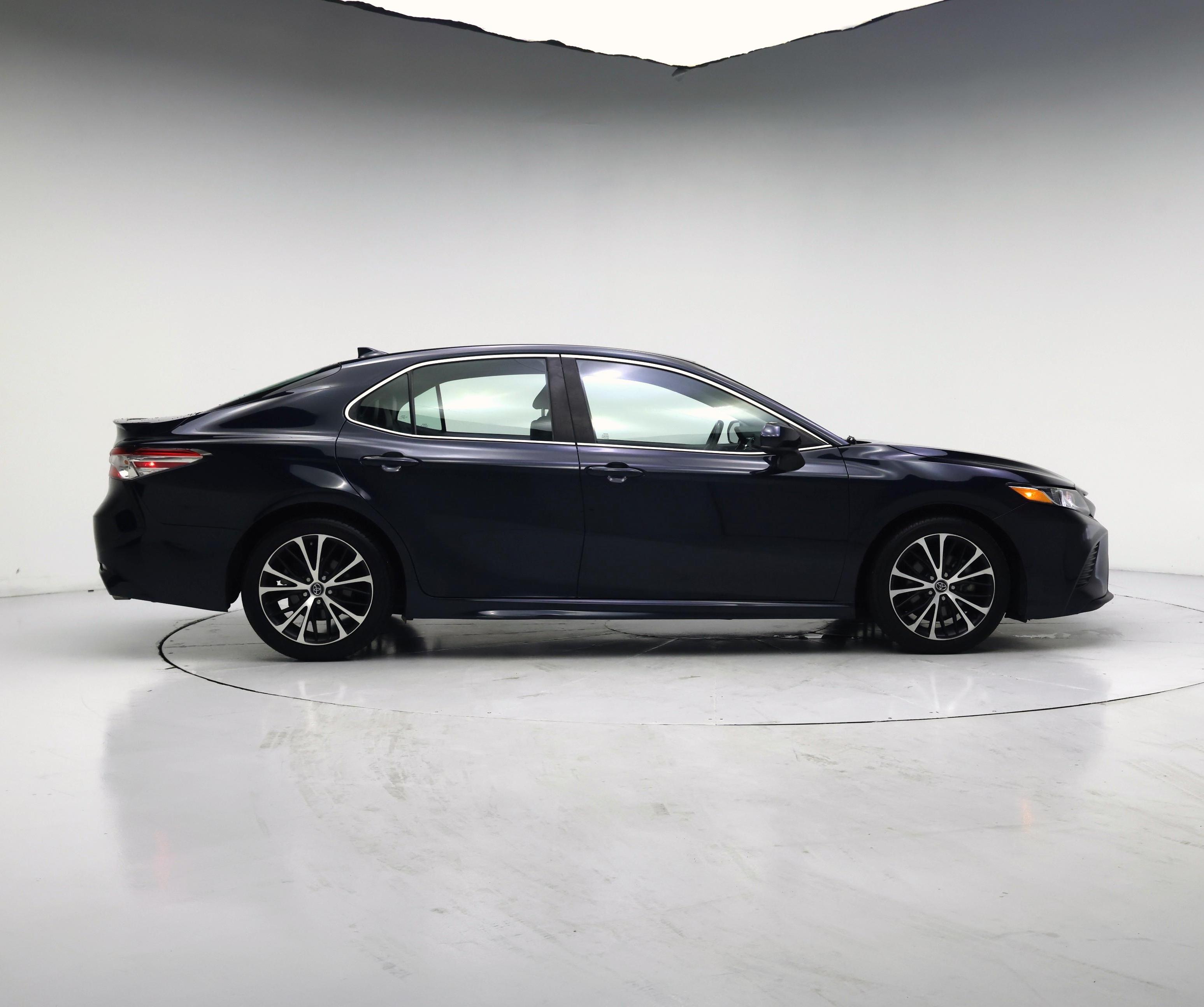Thumbnail: 2020 Toyota Camry - 7
