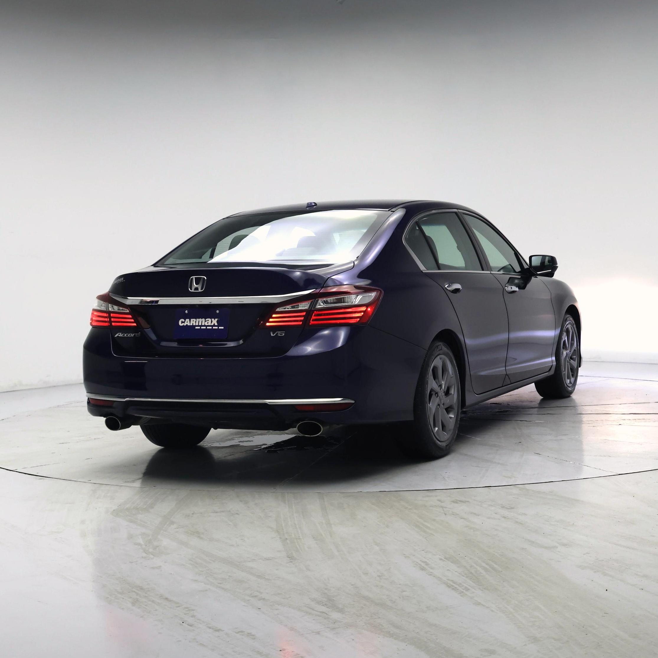 Thumbnail: 2017 Honda Accord - 8