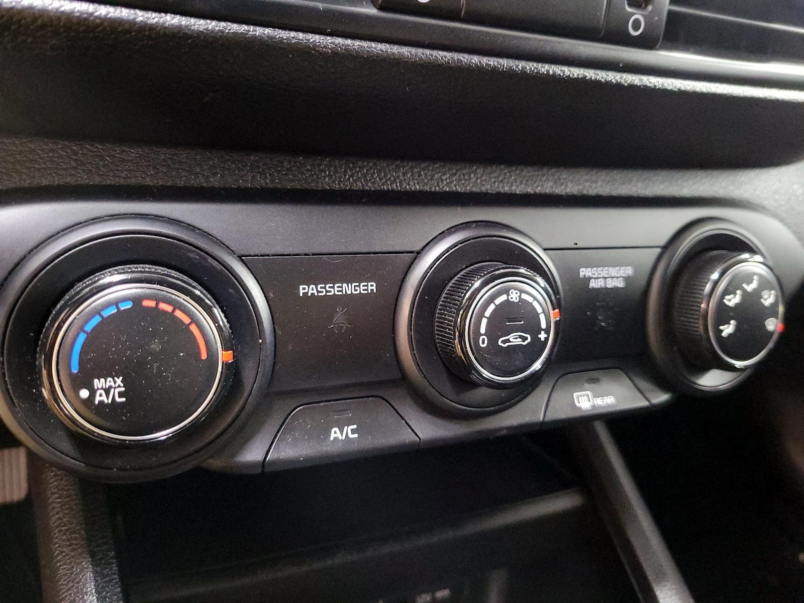 2021 Kia Forte LXS - Photo 17